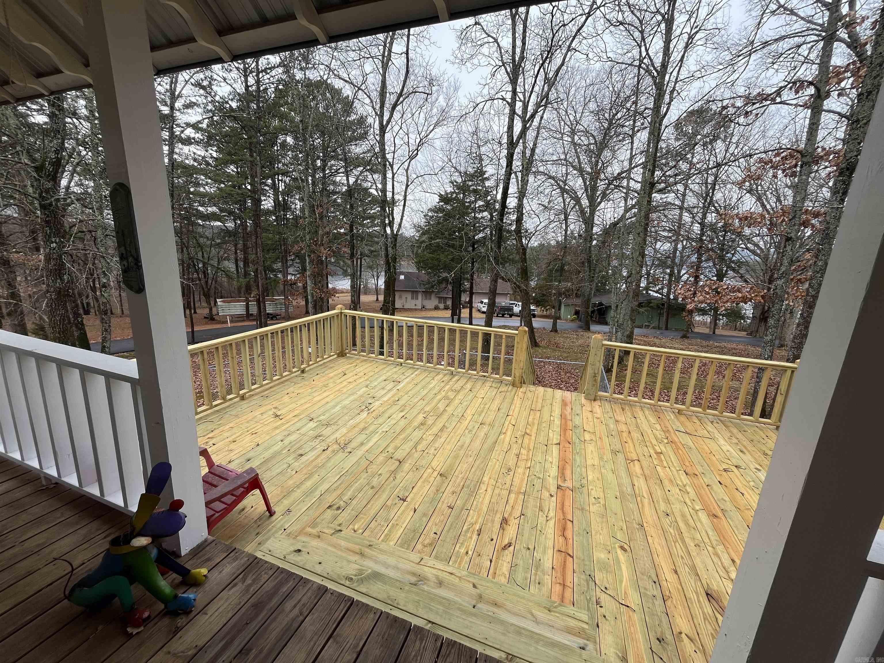 16 Sunset Dr. Greers Ferry, AR 72067