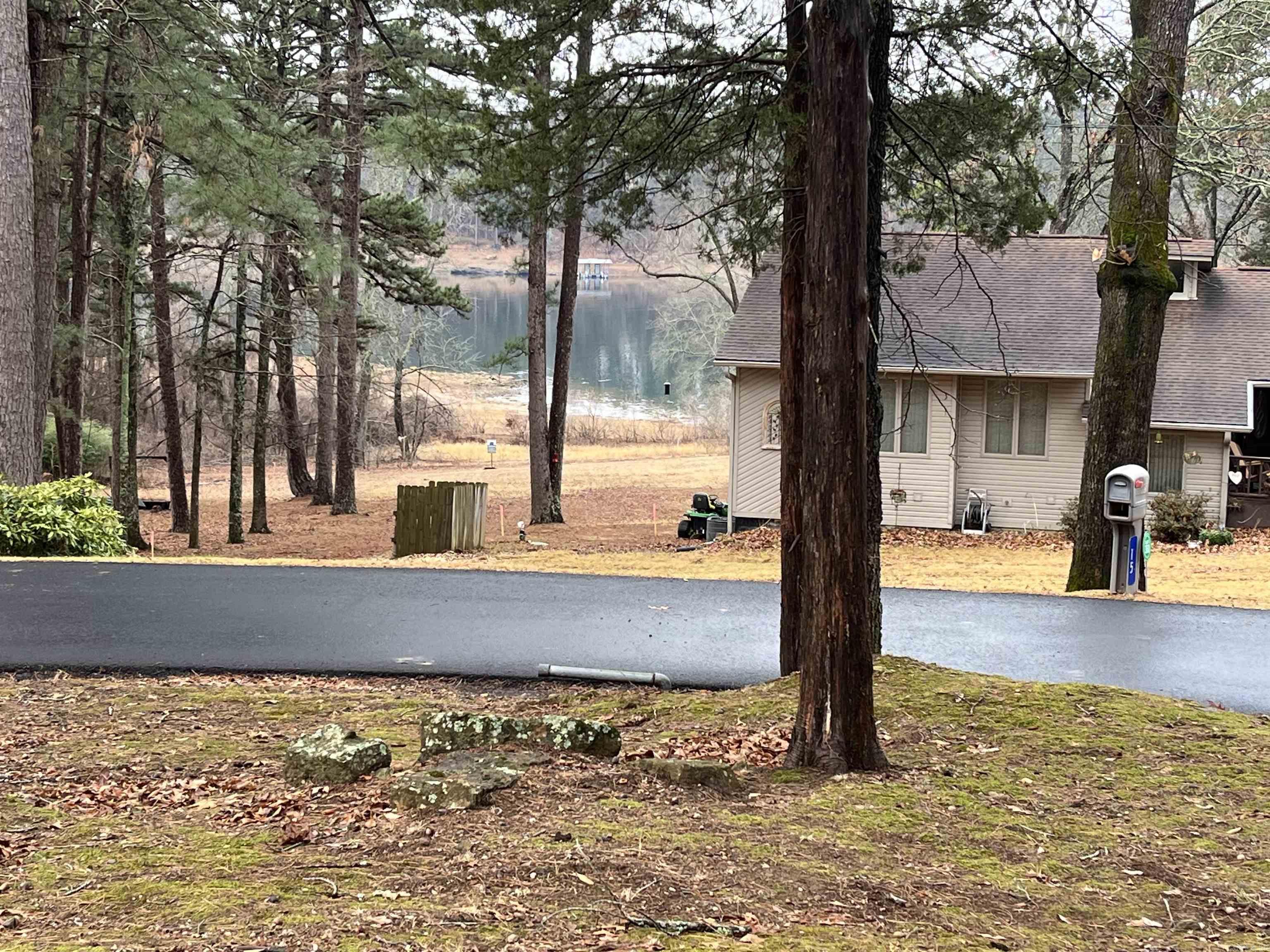 16 Sunset Dr. Greers Ferry, AR 72067