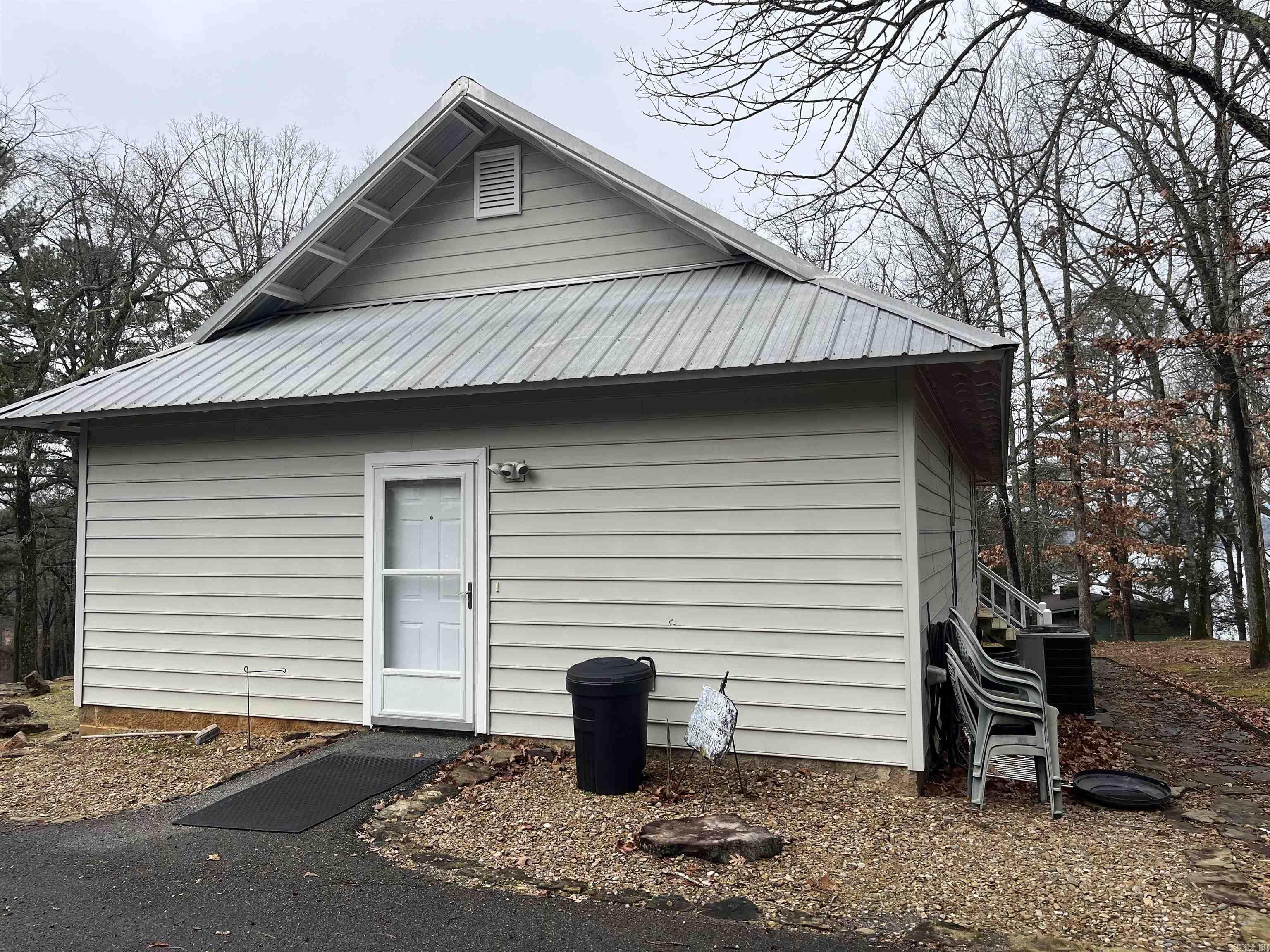 16 Sunset Dr. Greers Ferry, AR 72067