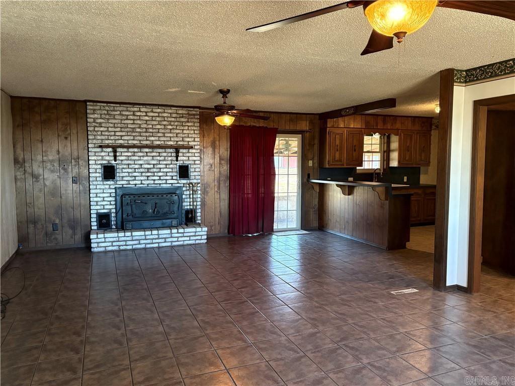 11894 Highway 359  London, AR