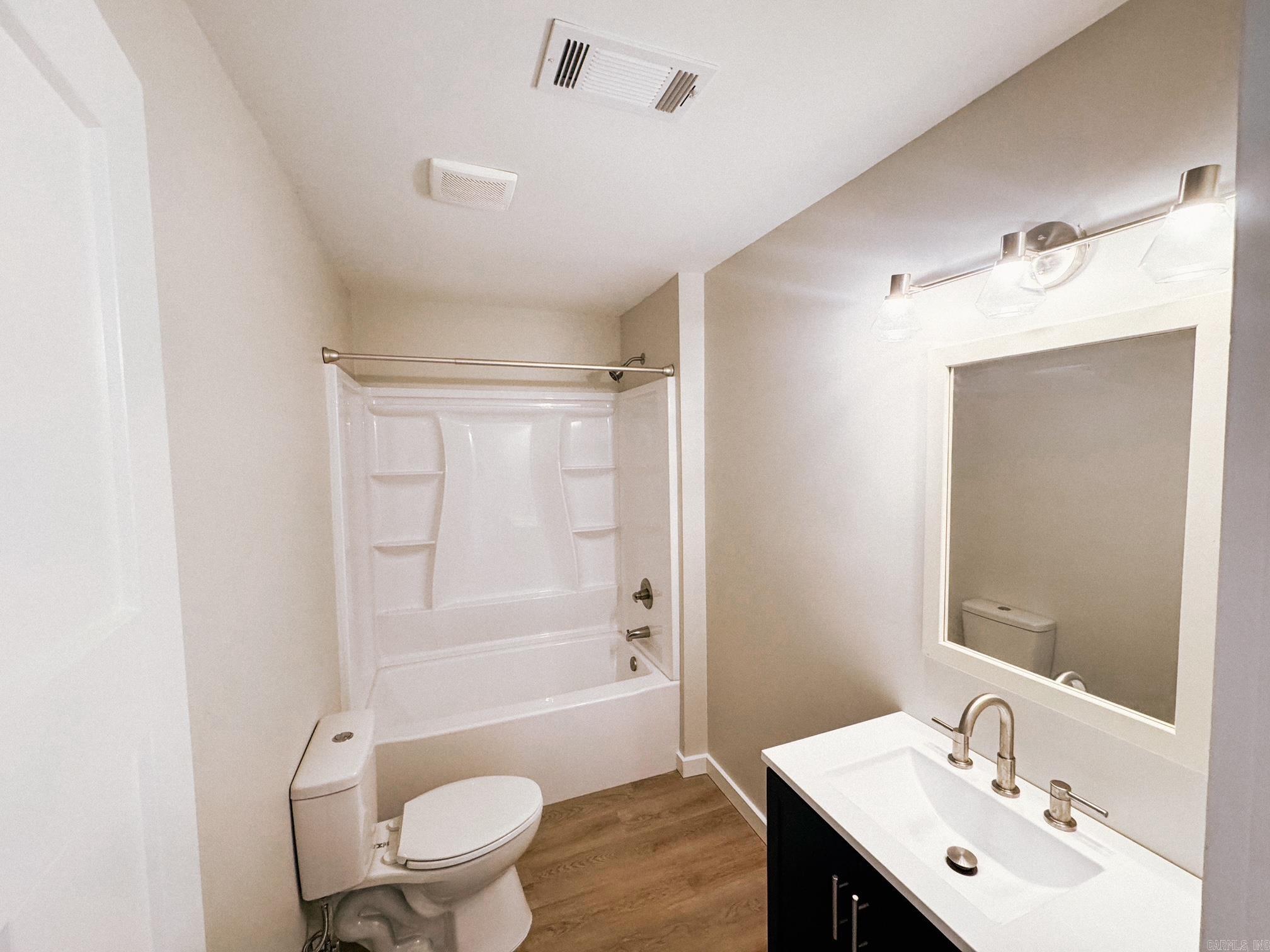 608-610 Lucas  Clarksville, AR