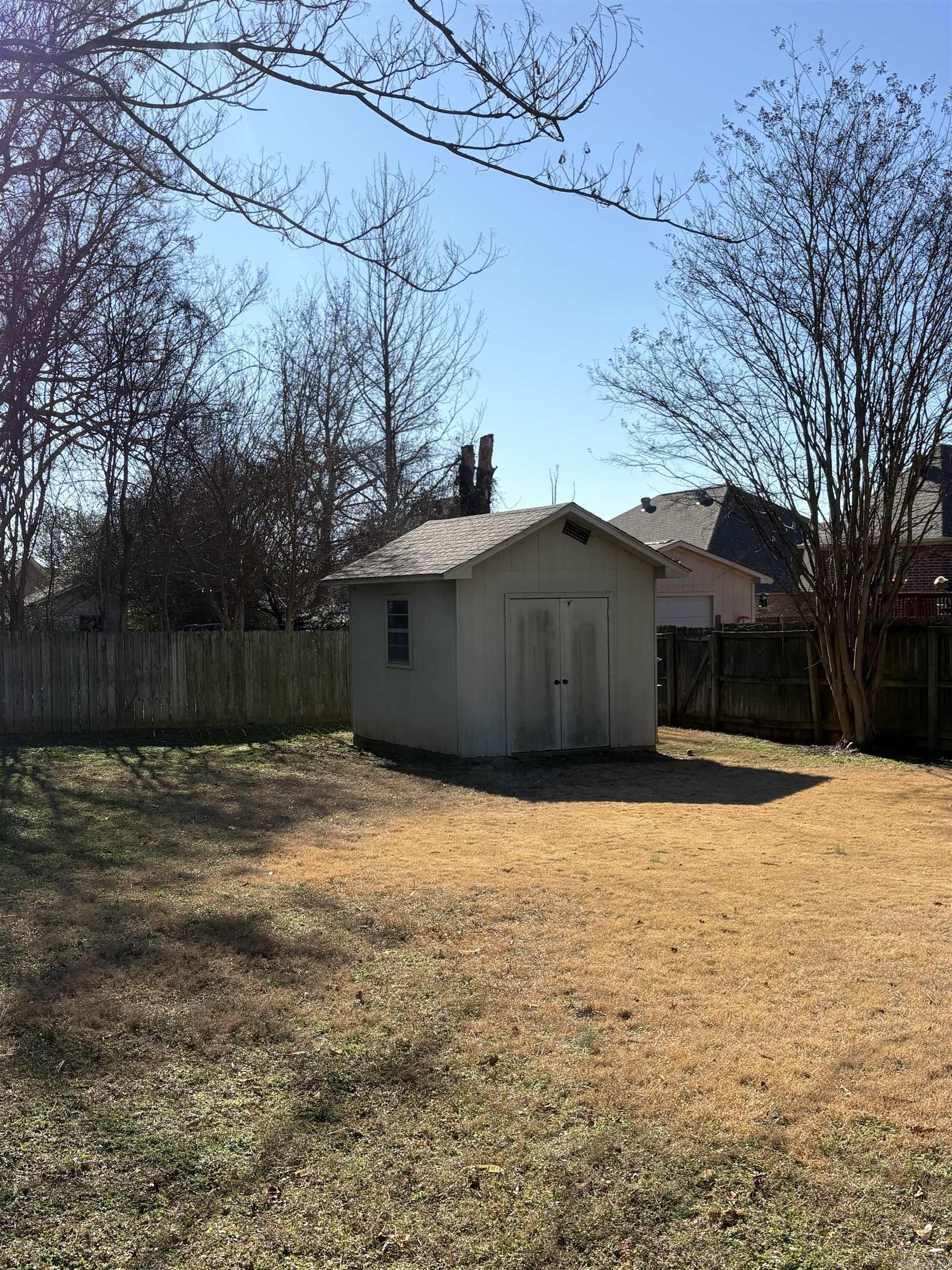 505 Live Oak Drive Searcy, AR 72143