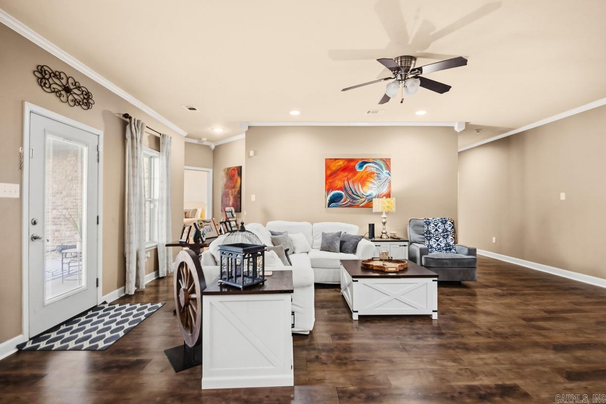 2500 E Woodson Lateral Road Hensley, AR 72065