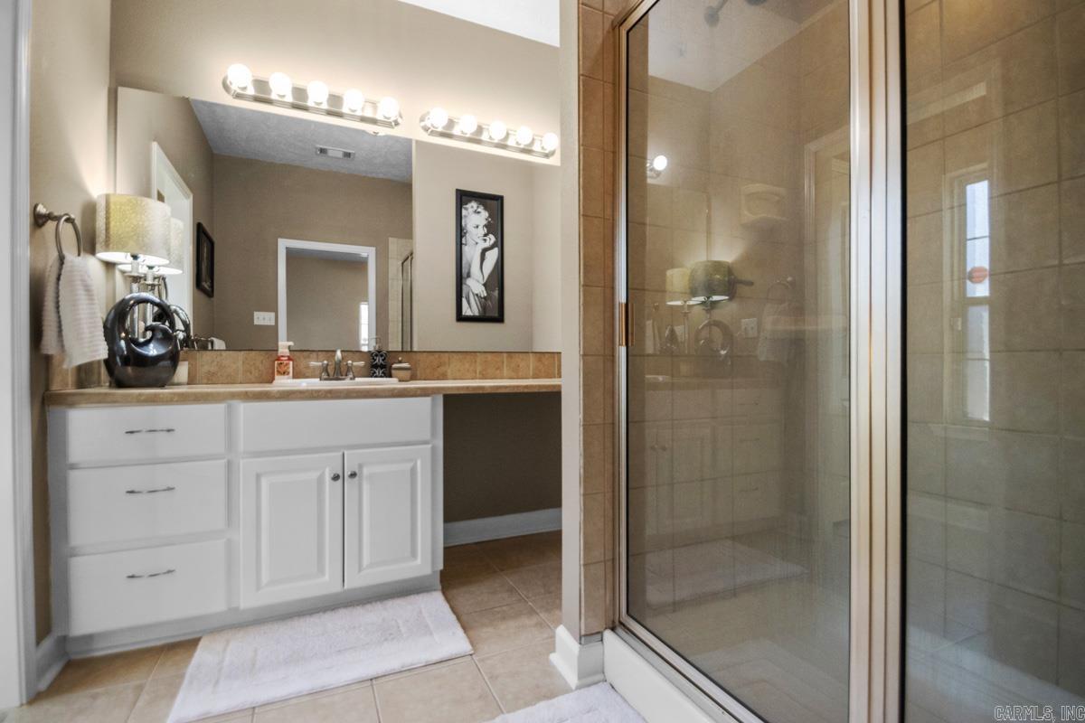 2500 E Woodson Lateral Road Hensley, AR 72065