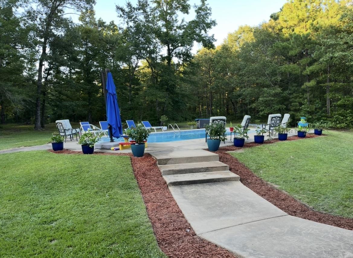 2500 E Woodson Lateral Road Hensley, AR 72065