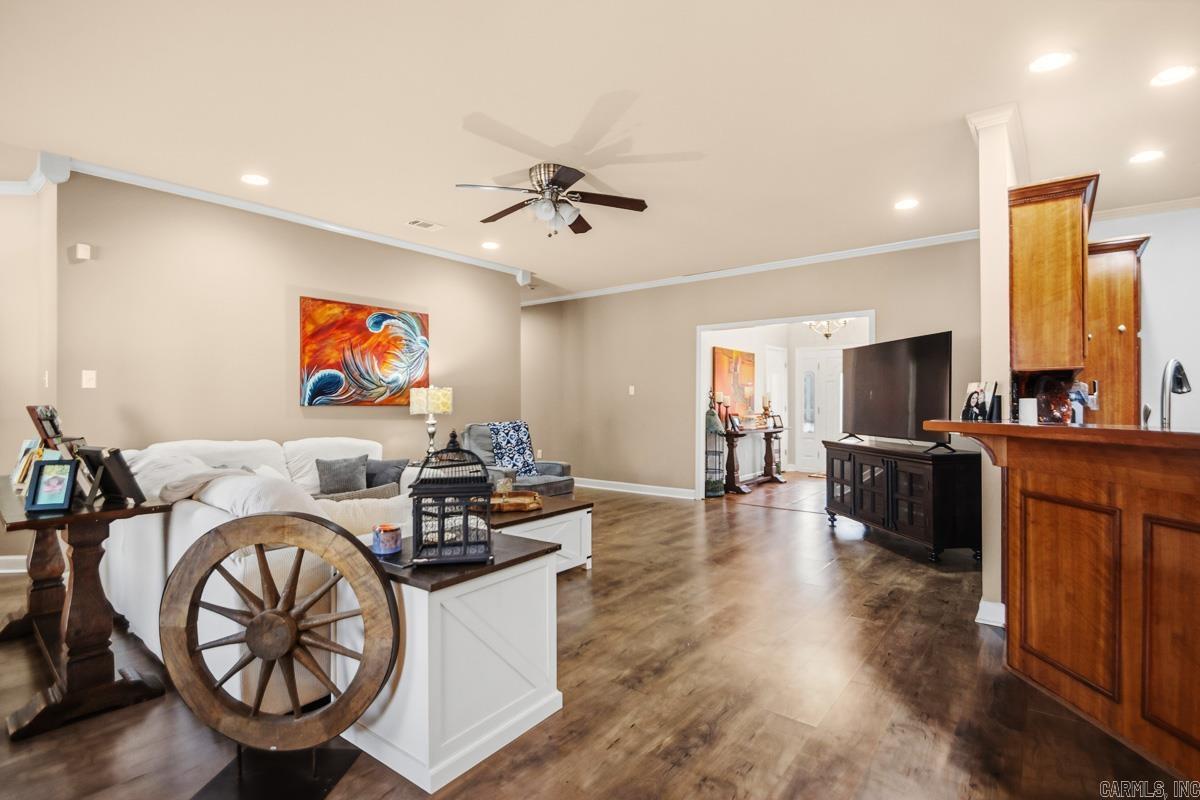 2500 E Woodson Lateral Road Hensley, AR 72065