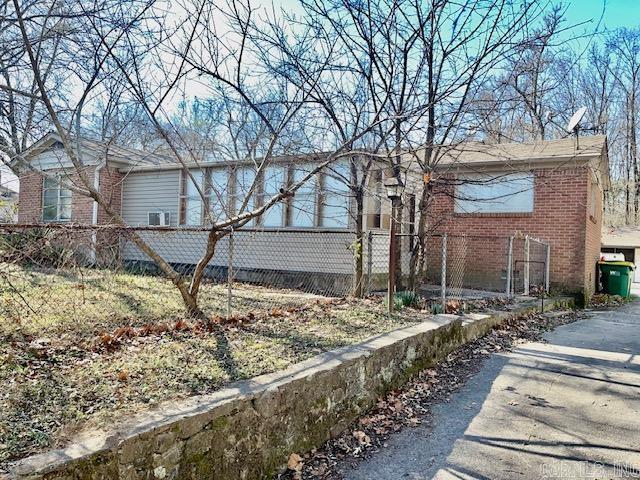 2206 E Dixon  Little Rock, AR