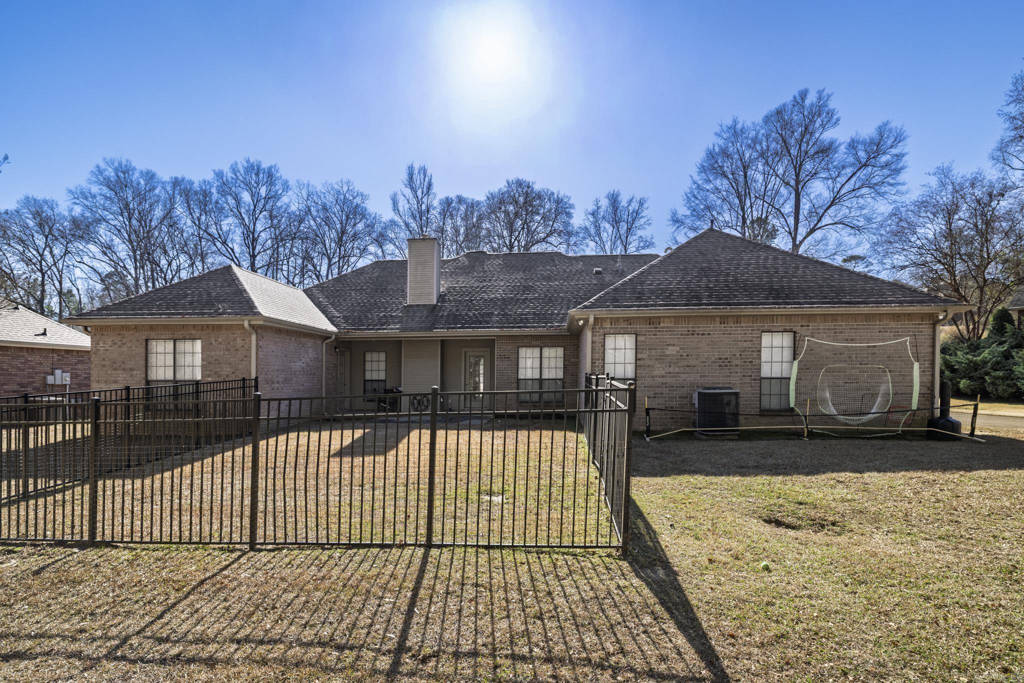 33 Timber Ridge Circle Arkadelphia, AR 71923