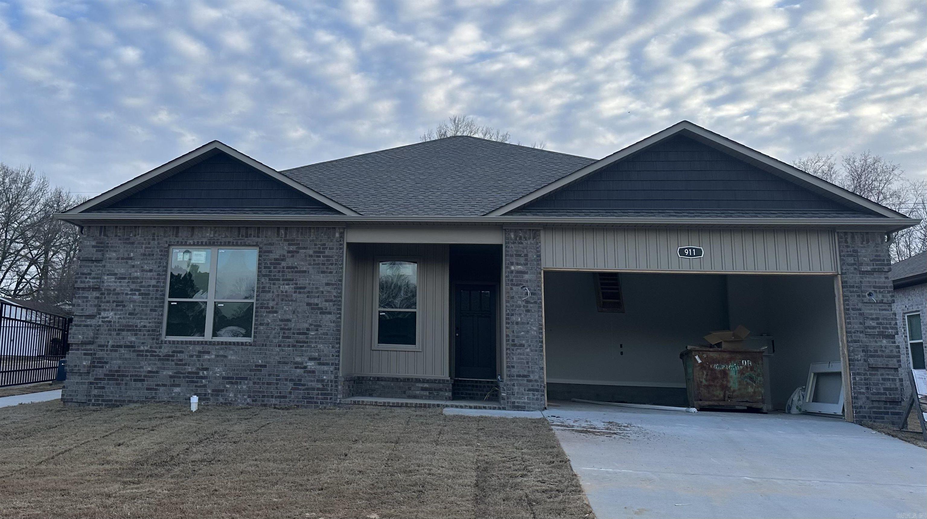 911 W Dell Vista Cove Cabot, AR 72023