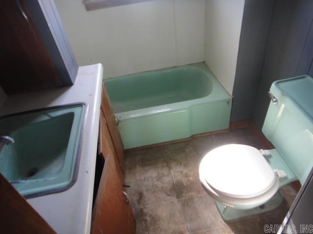 873 Hwy 86 E  De Valls Bluff, AR