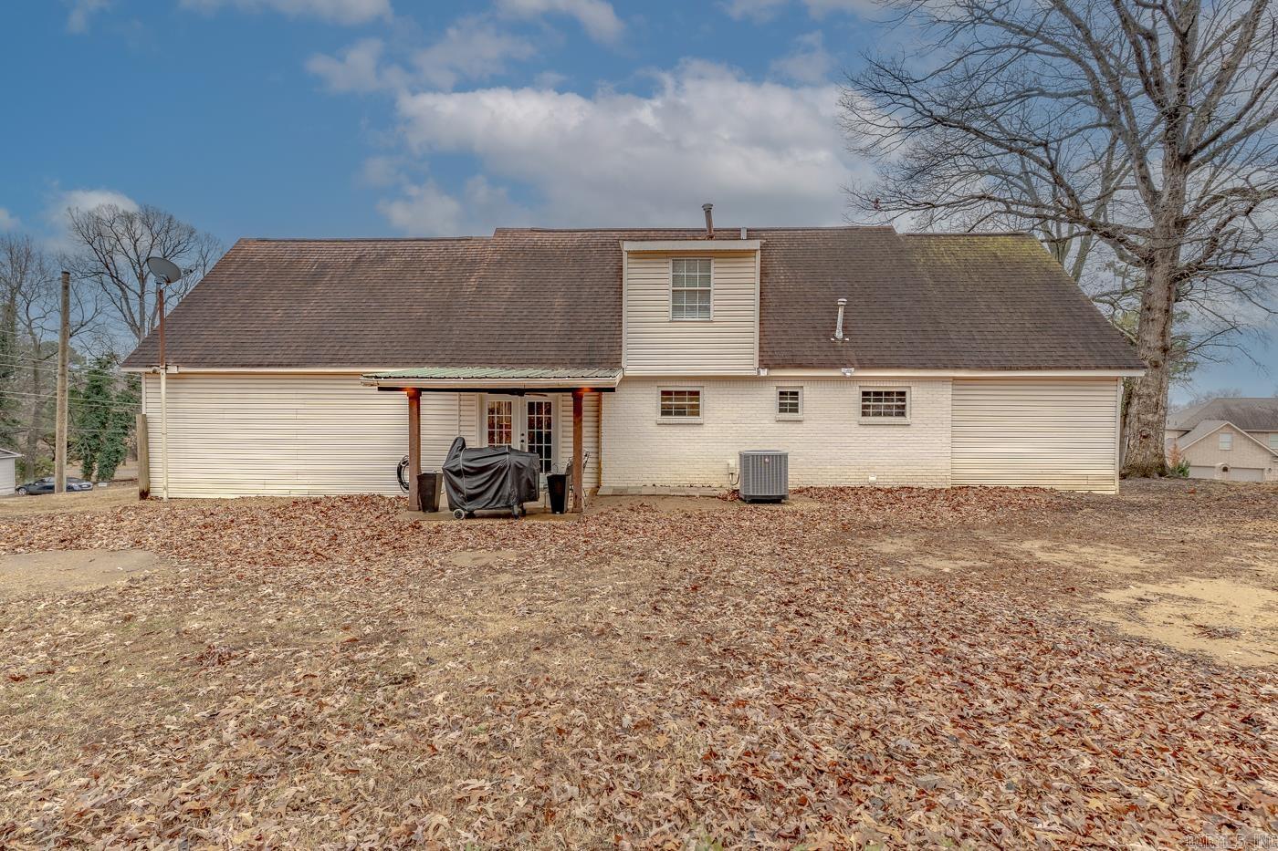 2204 Williamsburg Dr Jonesboro, AR 72404