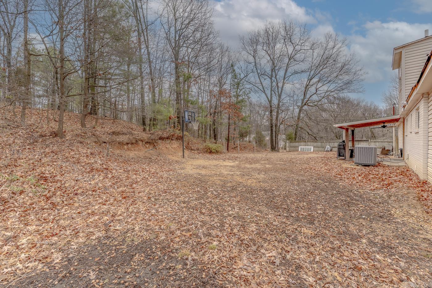 2204 Williamsburg Dr Jonesboro, AR 72404