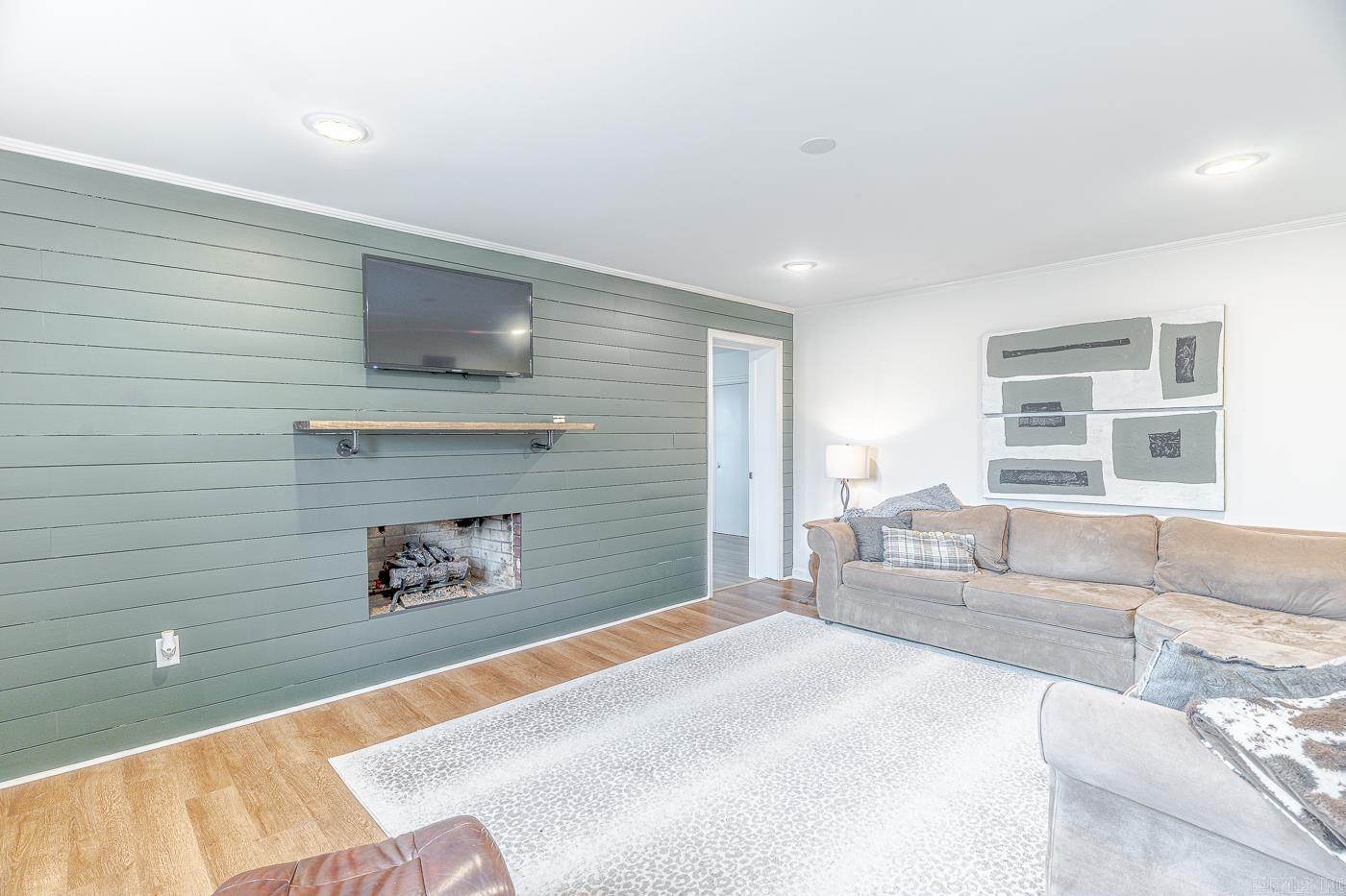 2204 Williamsburg Dr Jonesboro, AR 72404