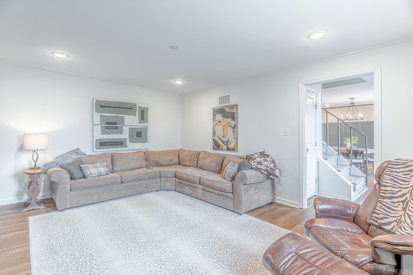 2204 Williamsburg Dr Jonesboro, AR 72404