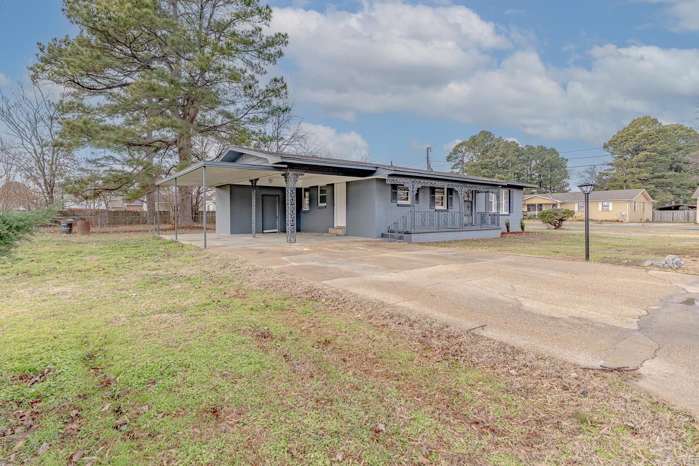 100 S 13th Ave  Paragould, AR