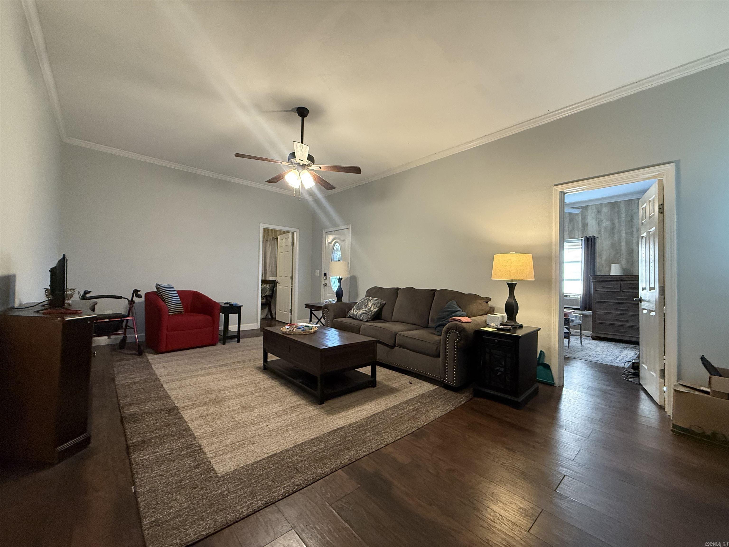 512 W 6th  Newark, AR