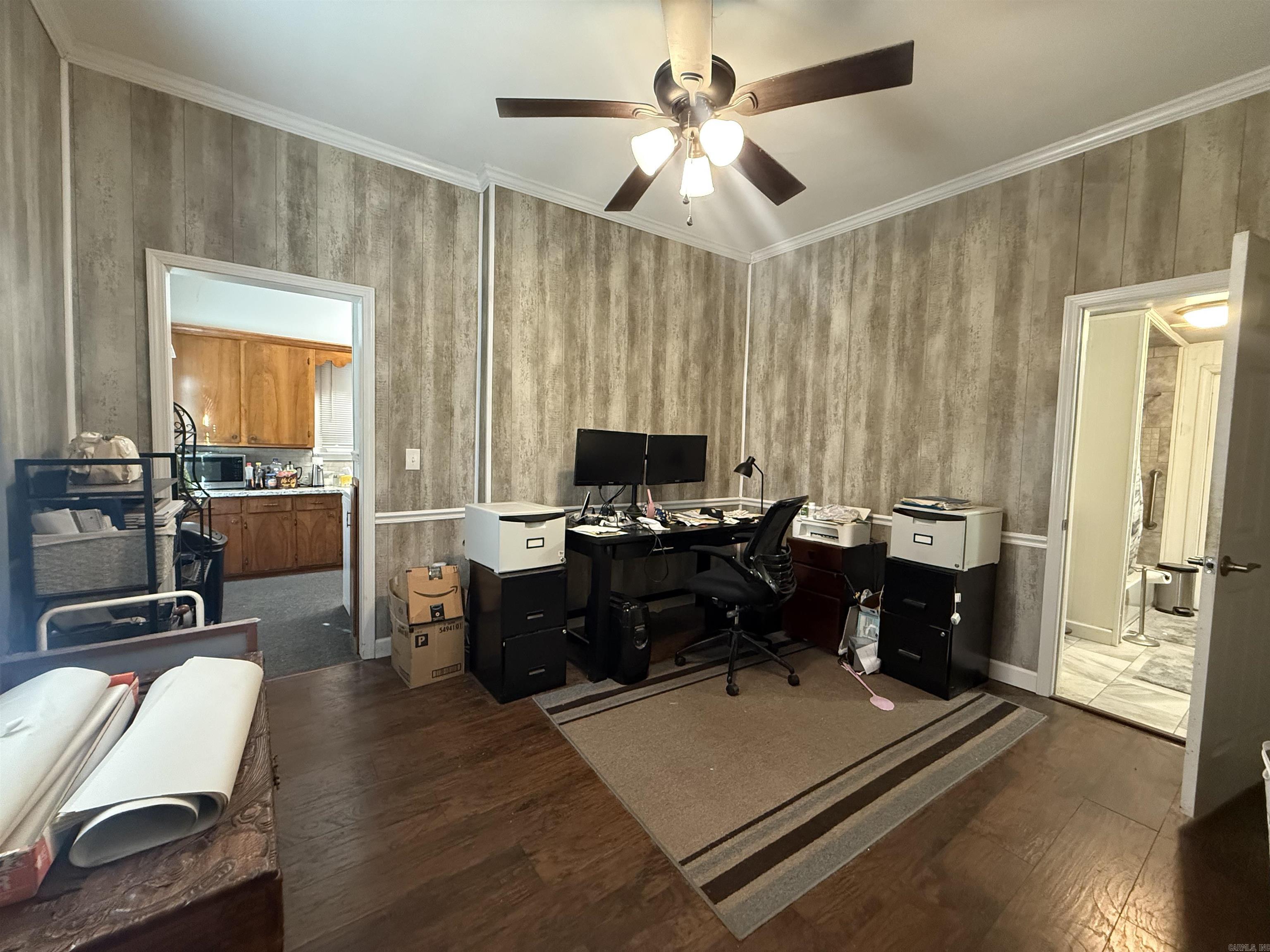 512 W 6th  Newark, AR