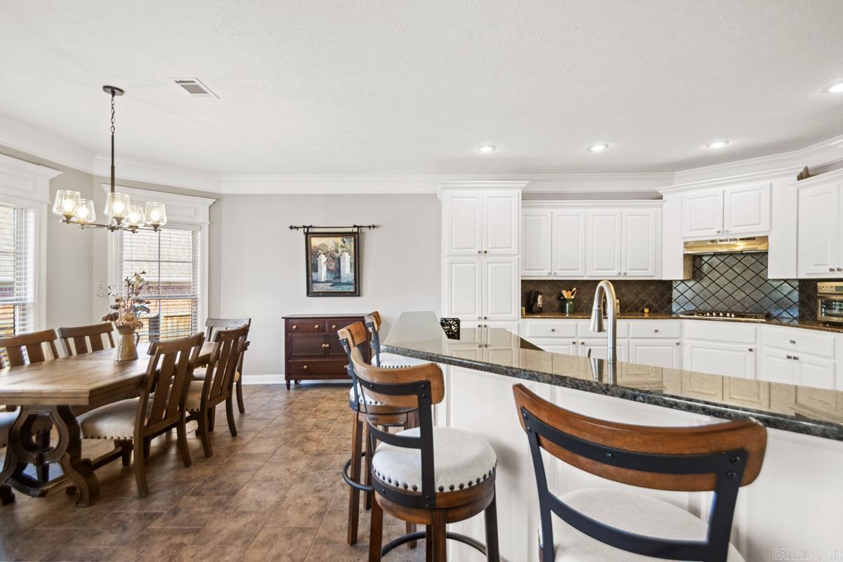 283 Lake Valley  Maumelle, AR