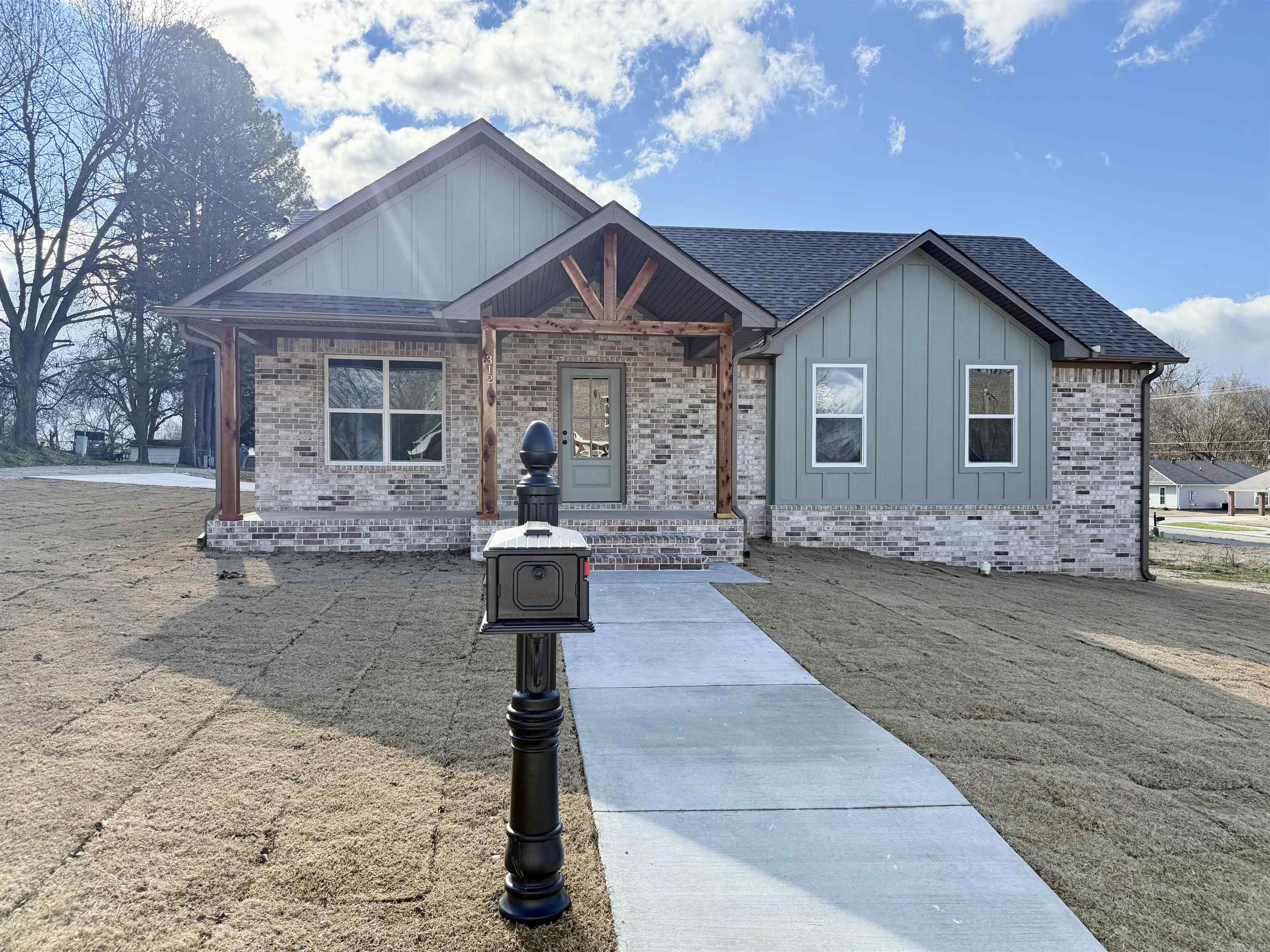 312 Light  Paragould, AR