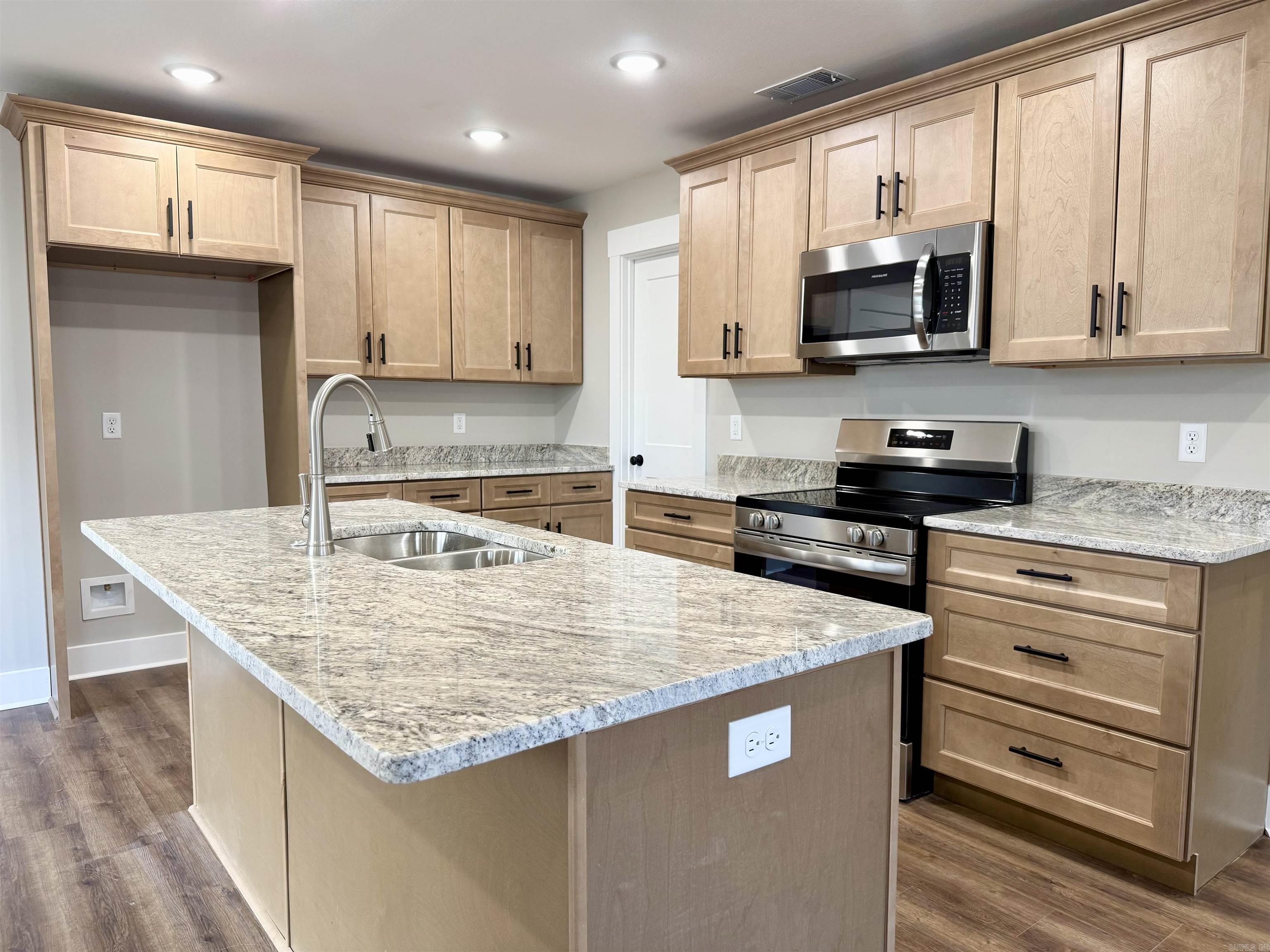 312 Light  Paragould, AR