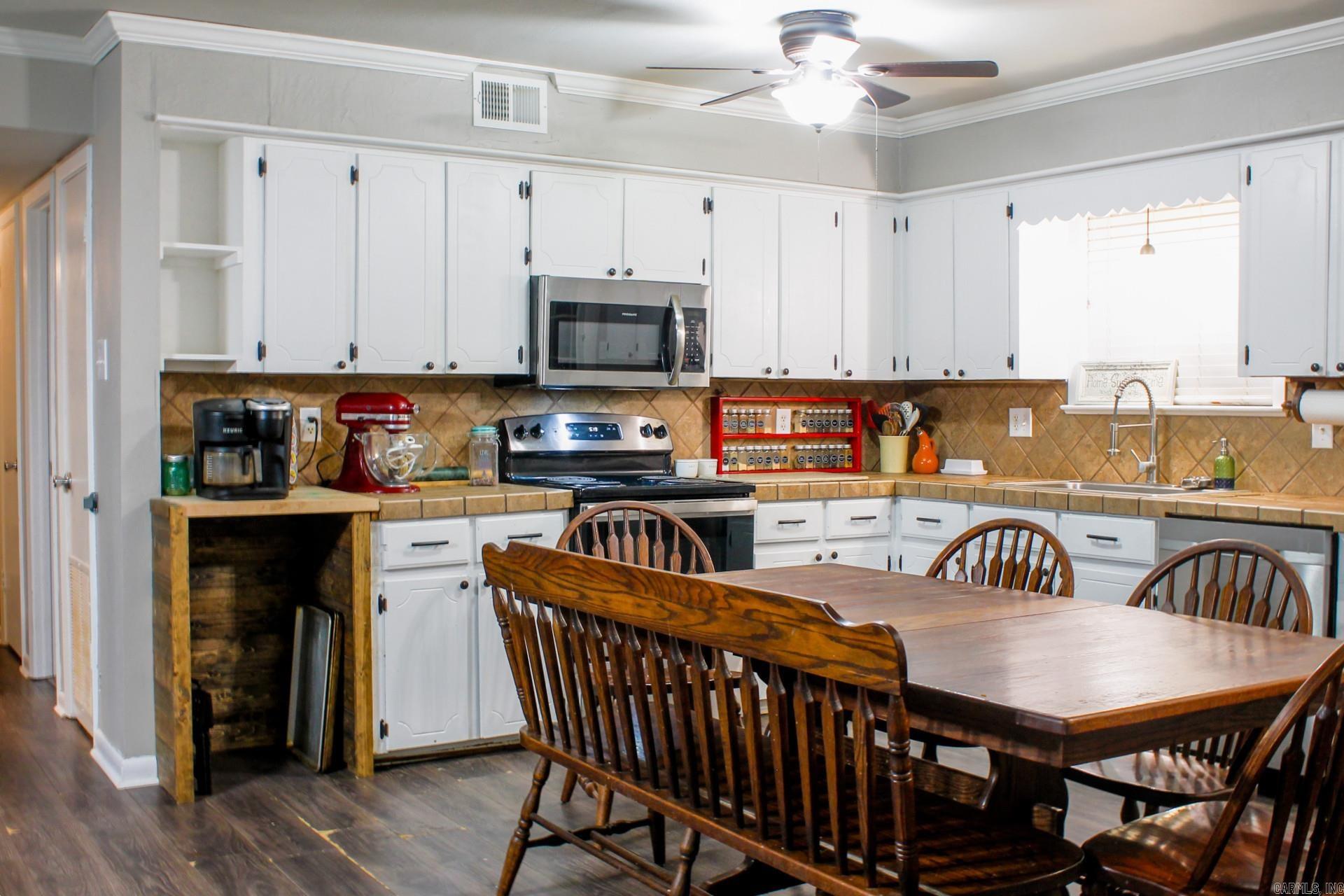 9 Weaver Street Vilonia, AR 72173