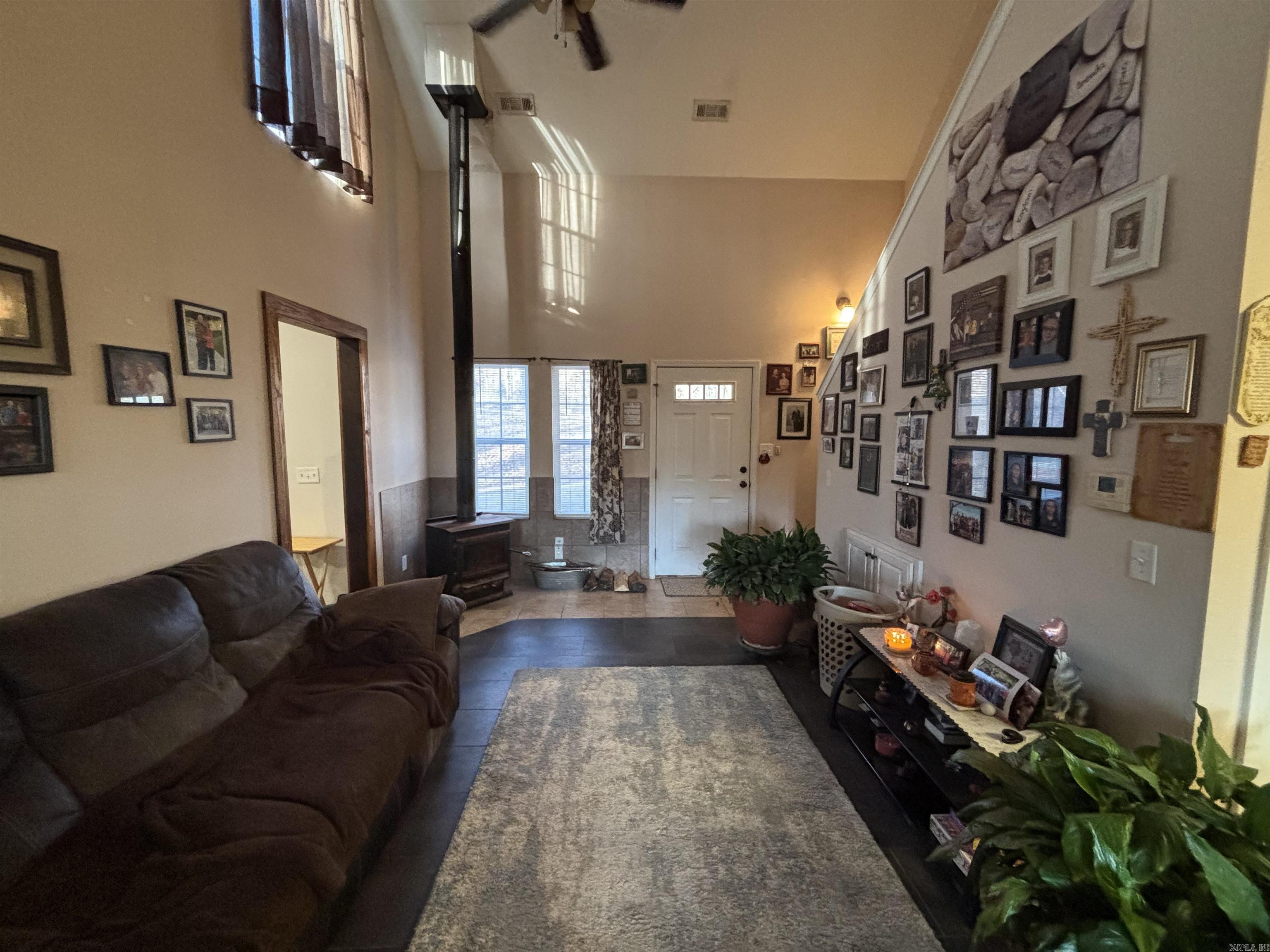 199 Madison 1271 Huntsville, AR 72740