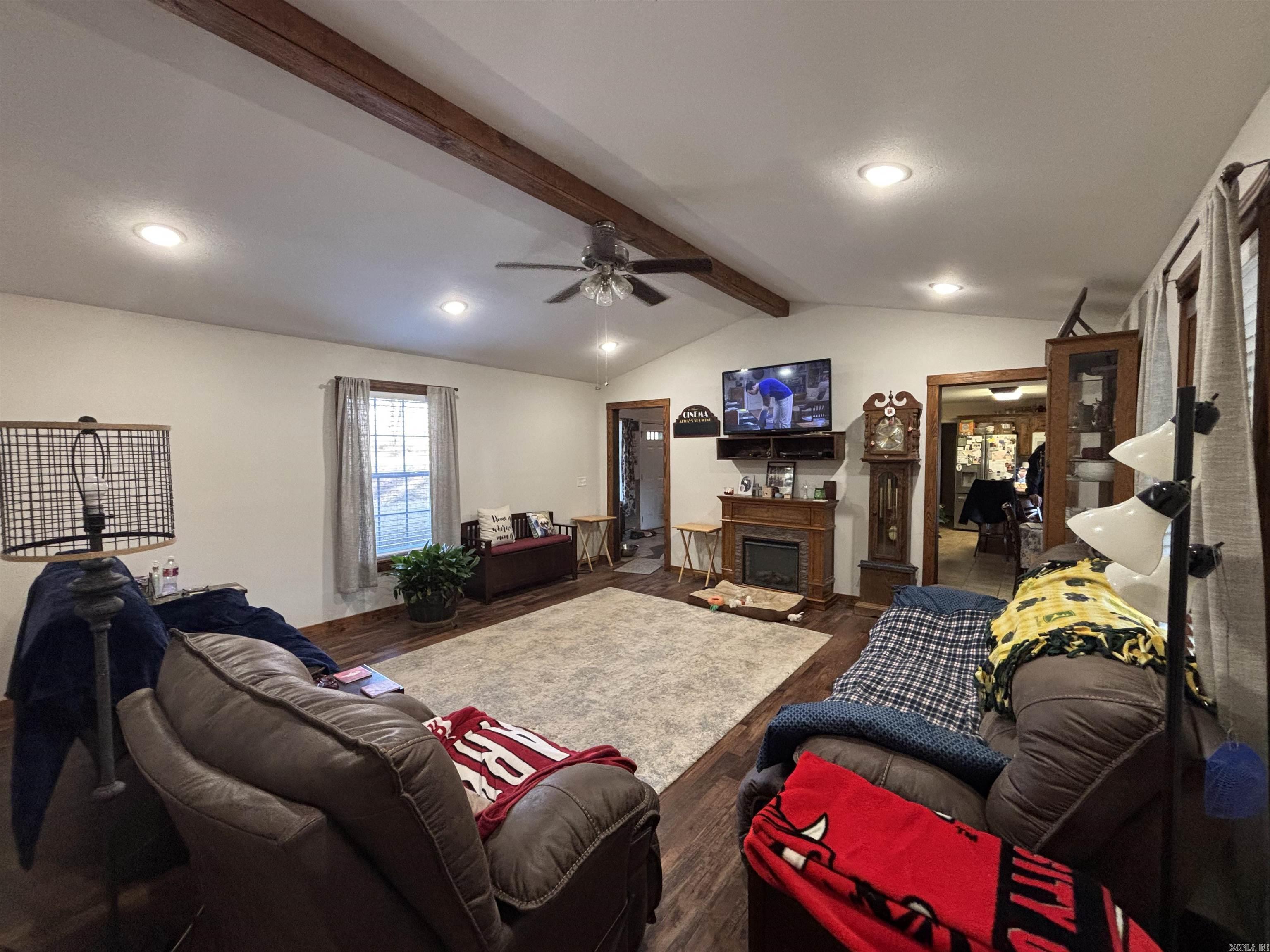 199 Madison 1271 Huntsville, AR 72740