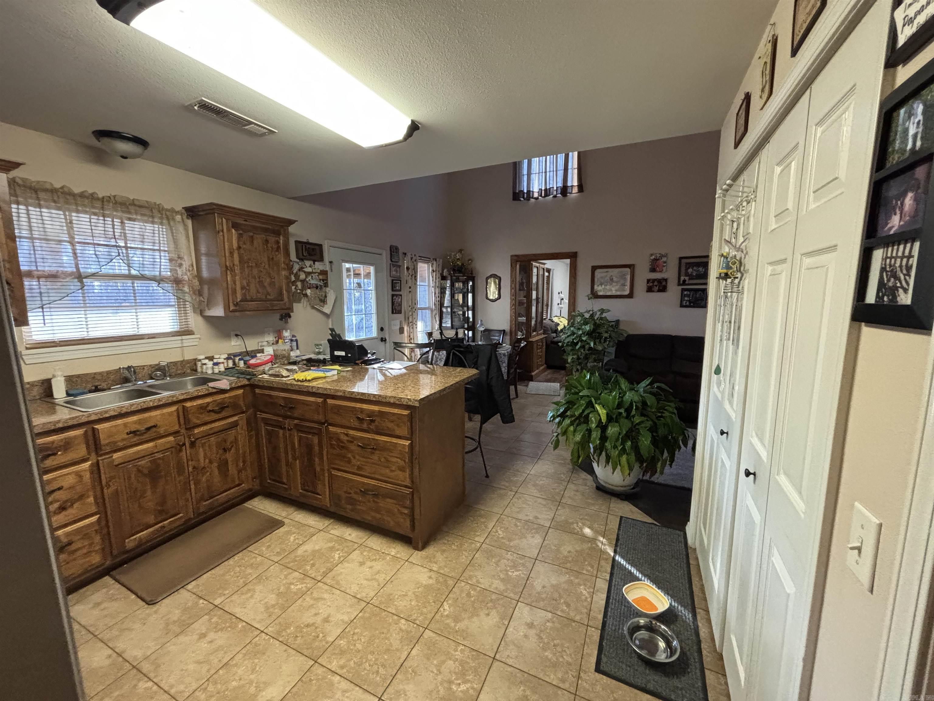 199 Madison 1271 Huntsville, AR 72740