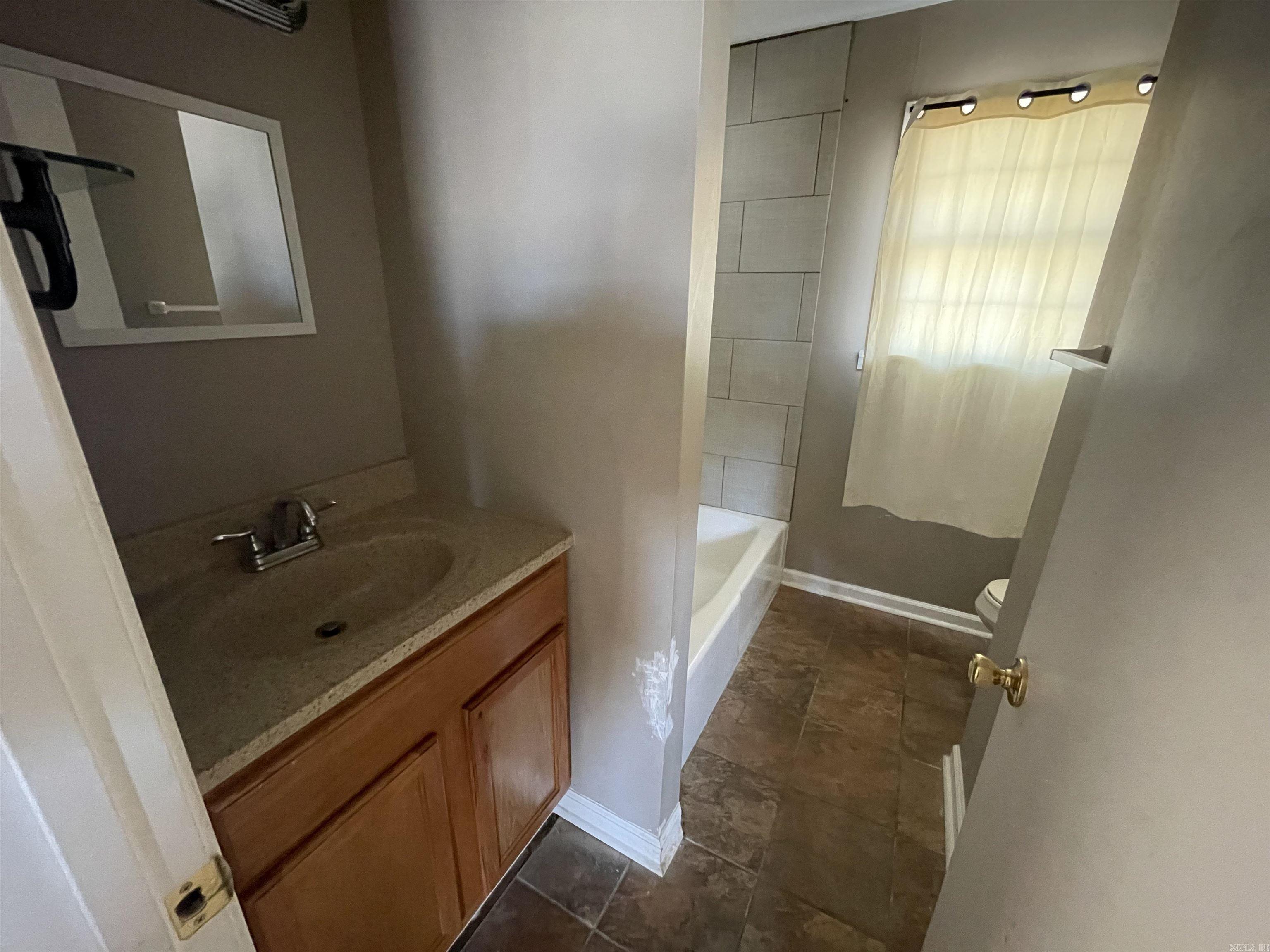 428 E 4th  Lonoke, AR