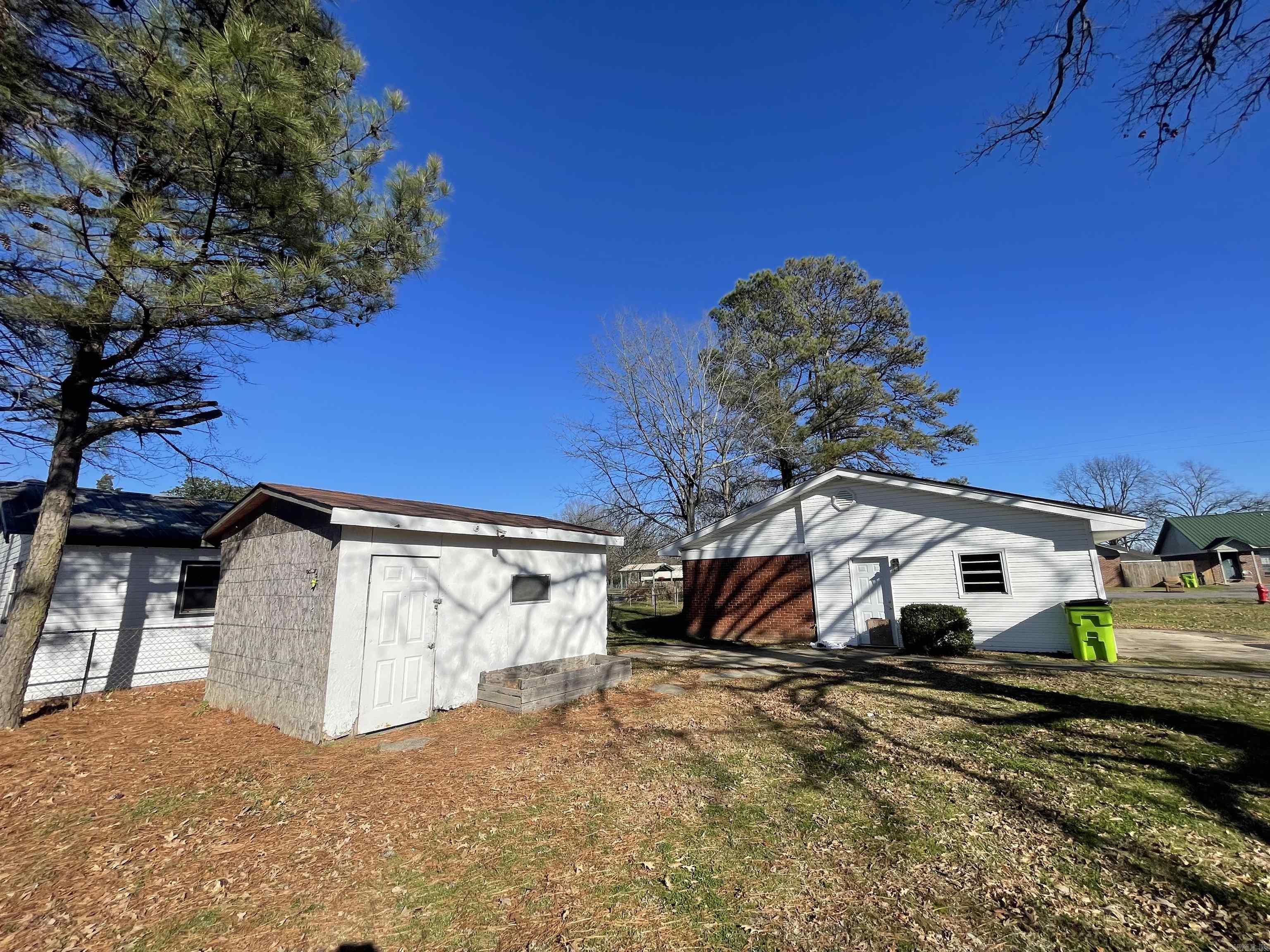 428 E 4th  Lonoke, AR