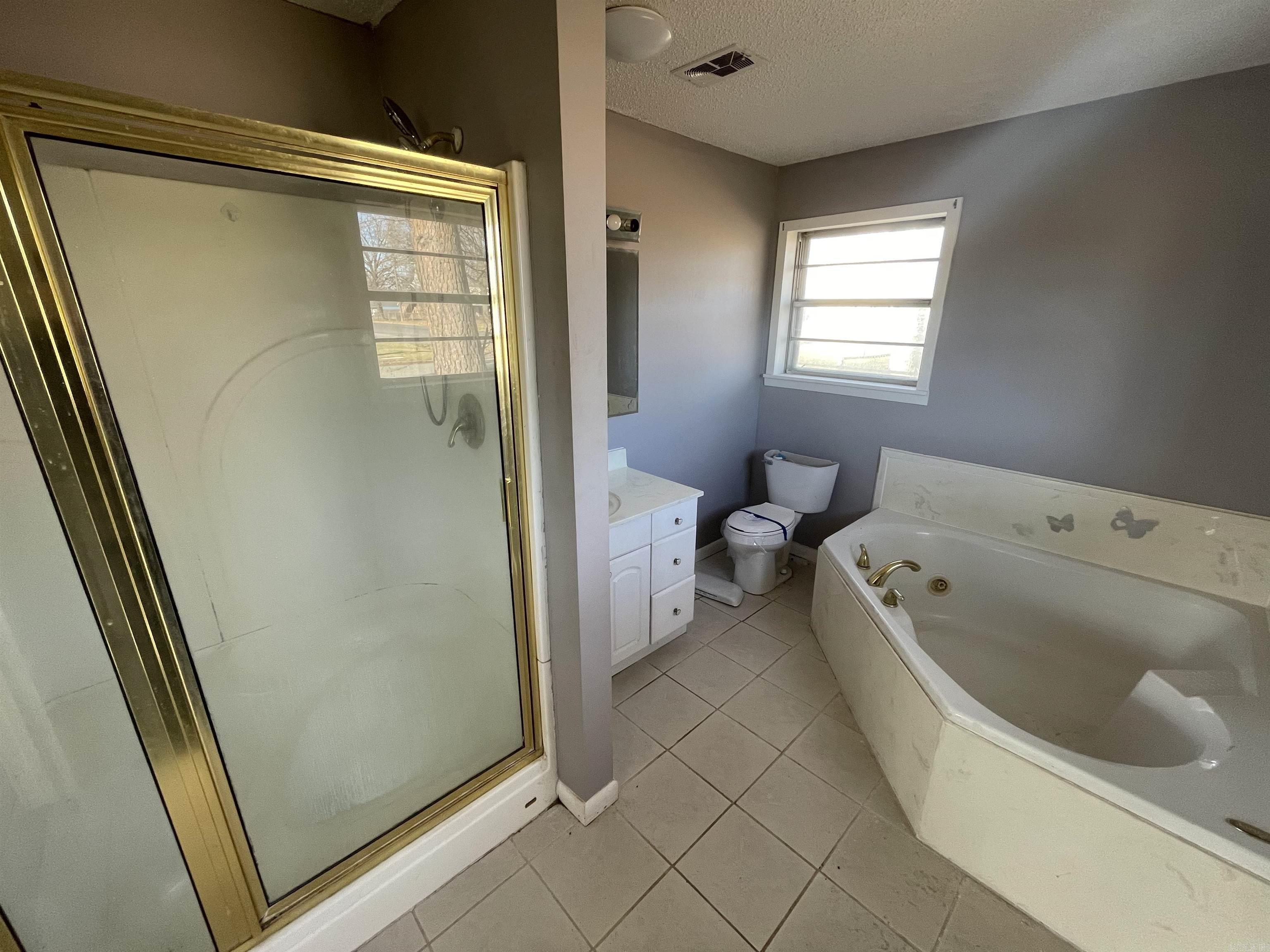 428 E 4th  Lonoke, AR