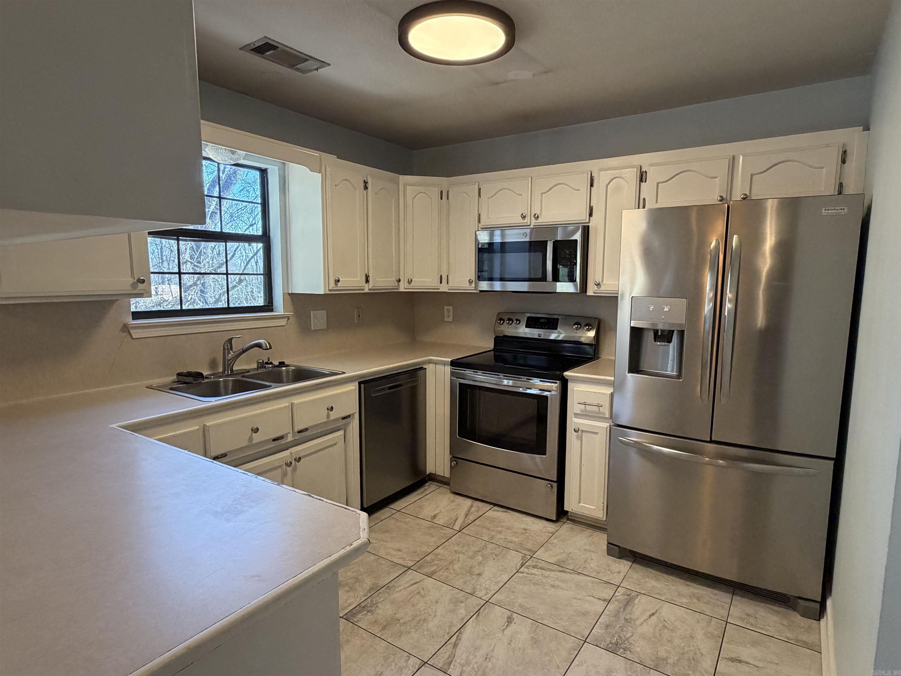 1054 Highland Blvd  Cabot, AR