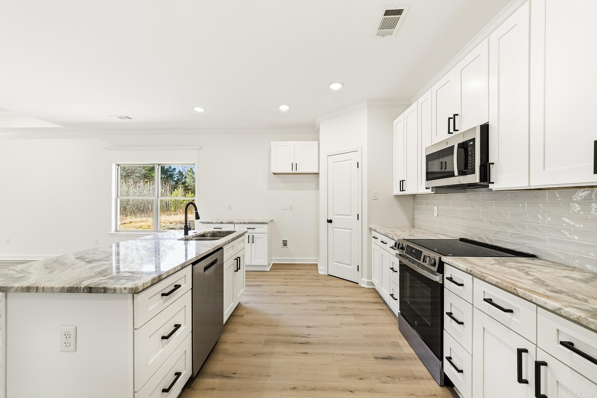 18 Wolfsbridge Loop Cabot, AR 72023