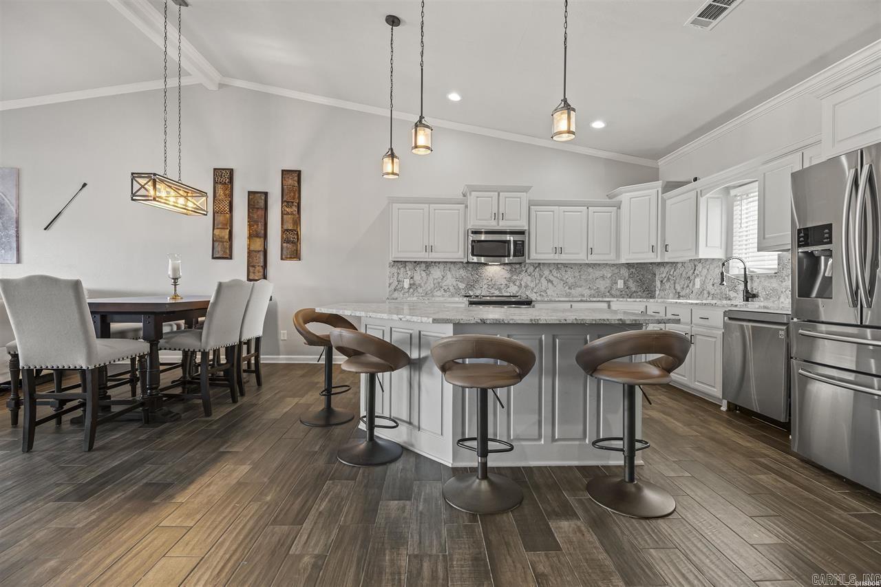 225 Lookout Point Hot Springs, AR 71913