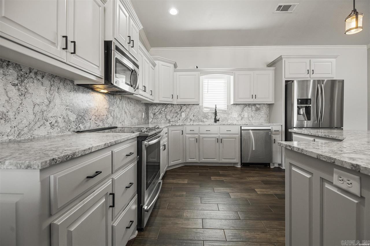 225 Lookout Point Hot Springs, AR 71913