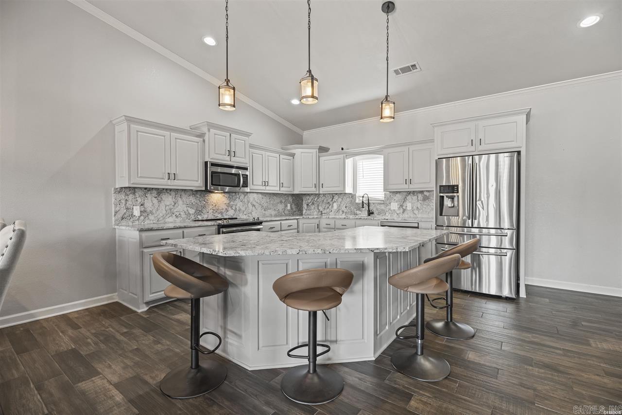 225 Lookout Point Hot Springs, AR 71913