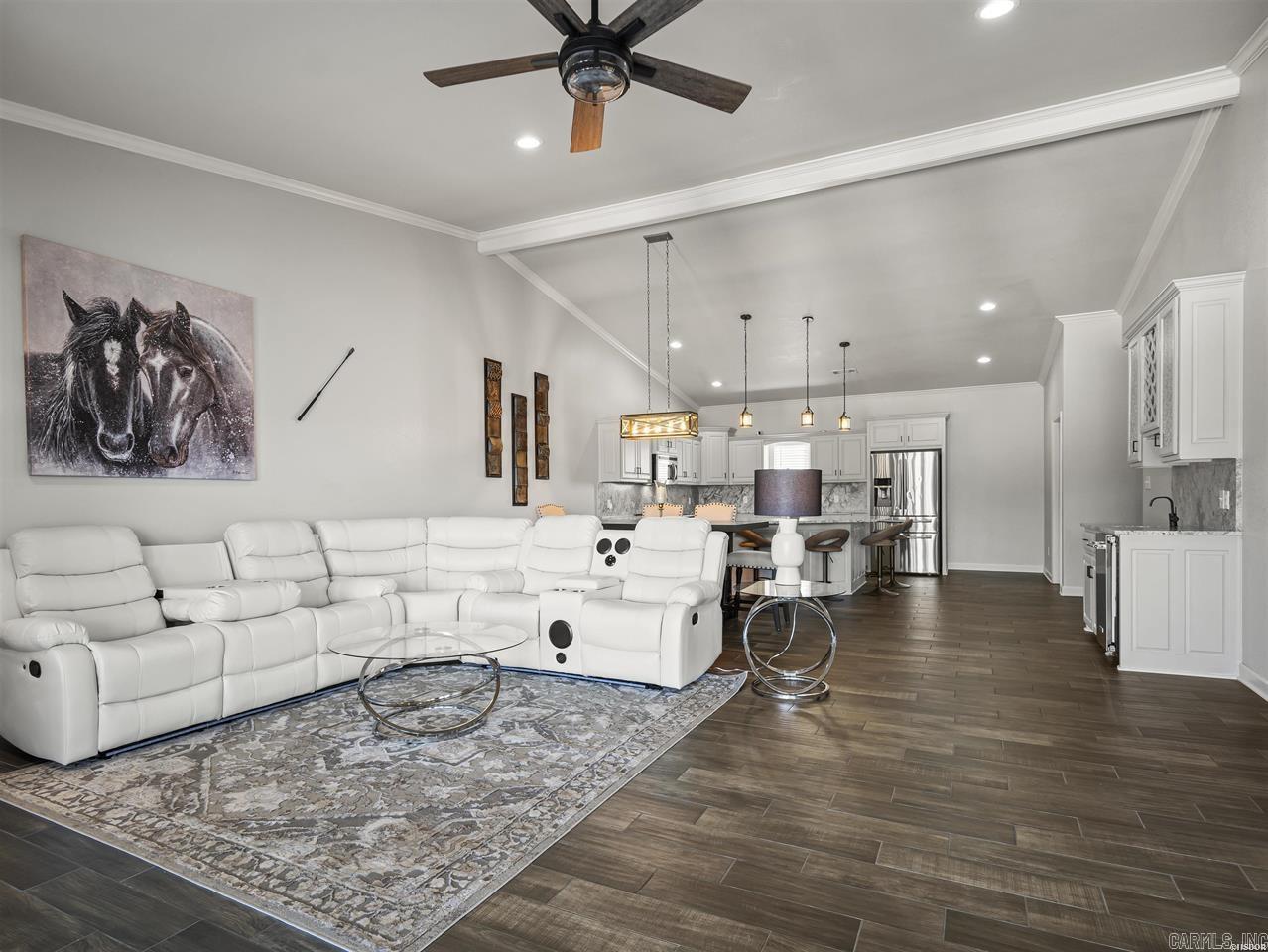 225 Lookout Point Hot Springs, AR 71913