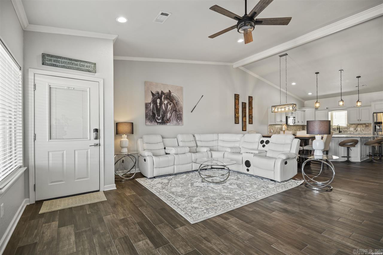 225 Lookout Point Hot Springs, AR 71913