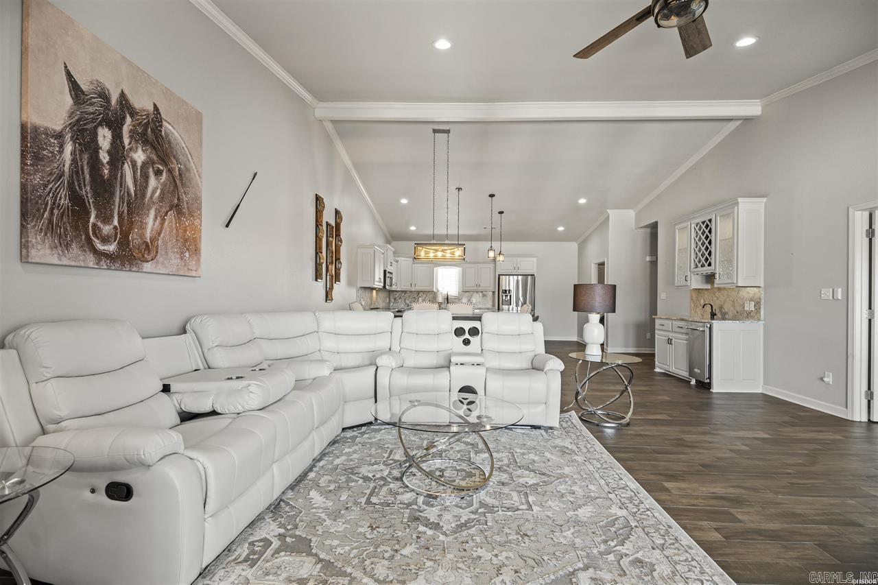 225 Lookout Point Hot Springs, AR 71913