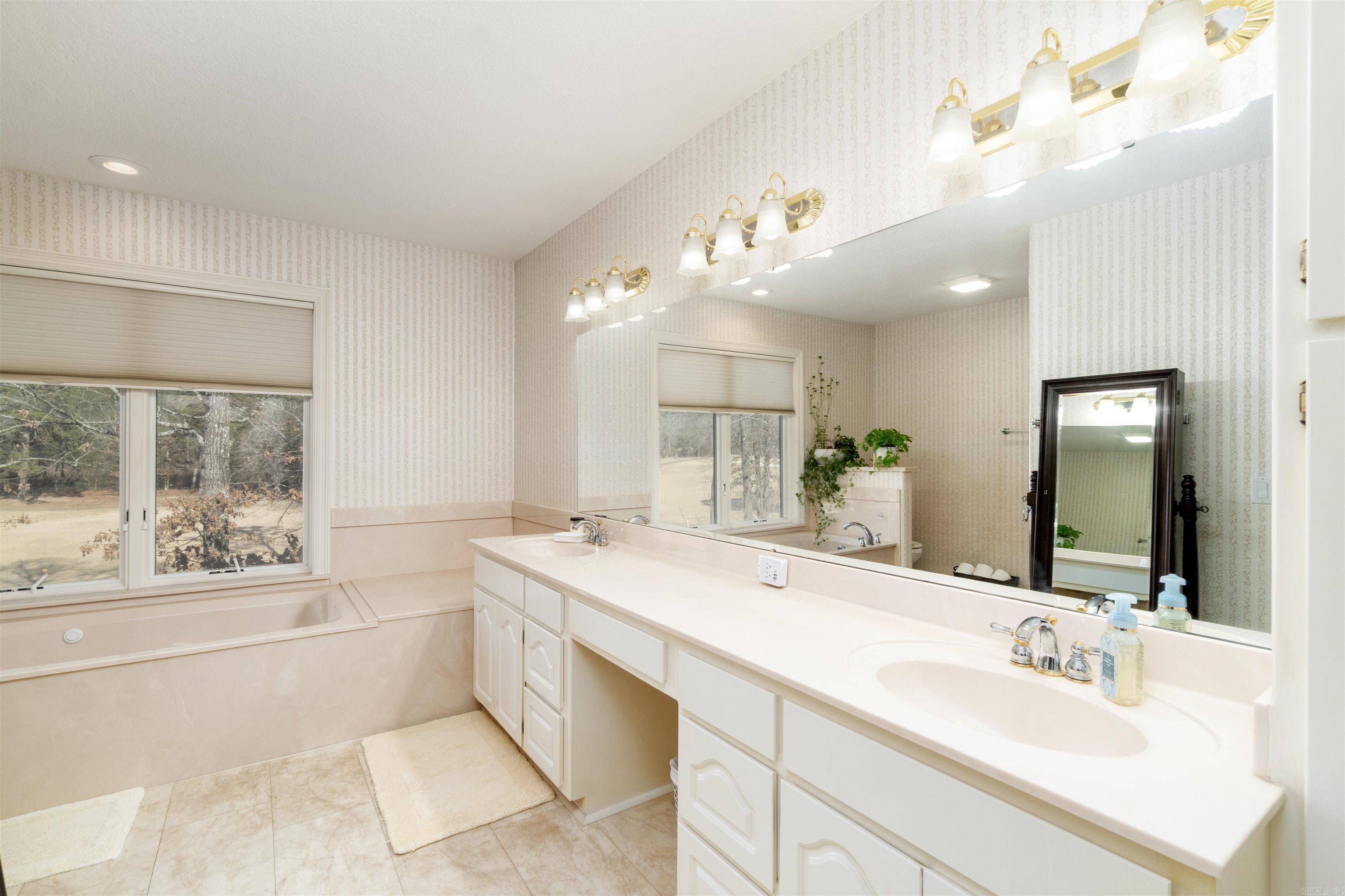 5 Conquista Lane Hot Springs Village, AR 71909