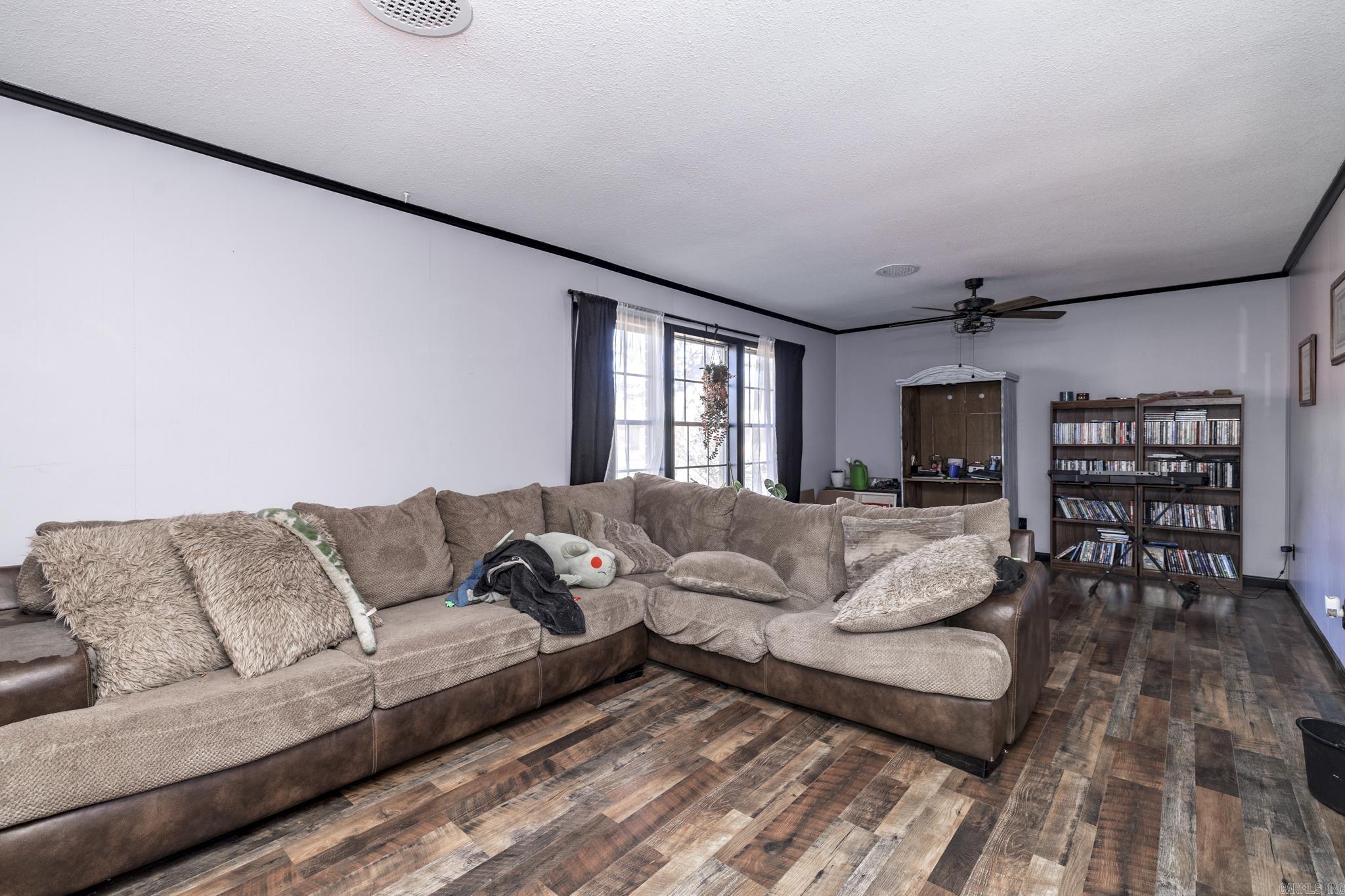 910 E Pine  Gurdon, AR