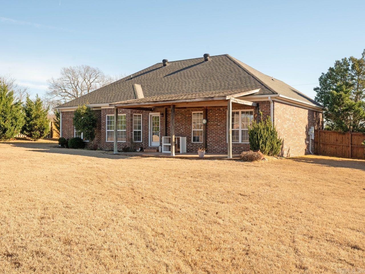 565 Triple J Drive Lonoke, AR 72086