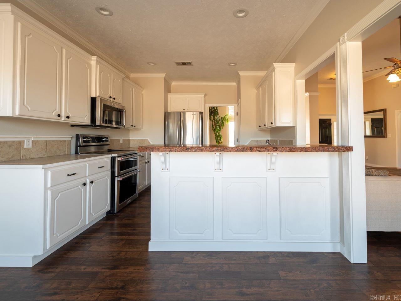 565 Triple J Drive Lonoke, AR 72086