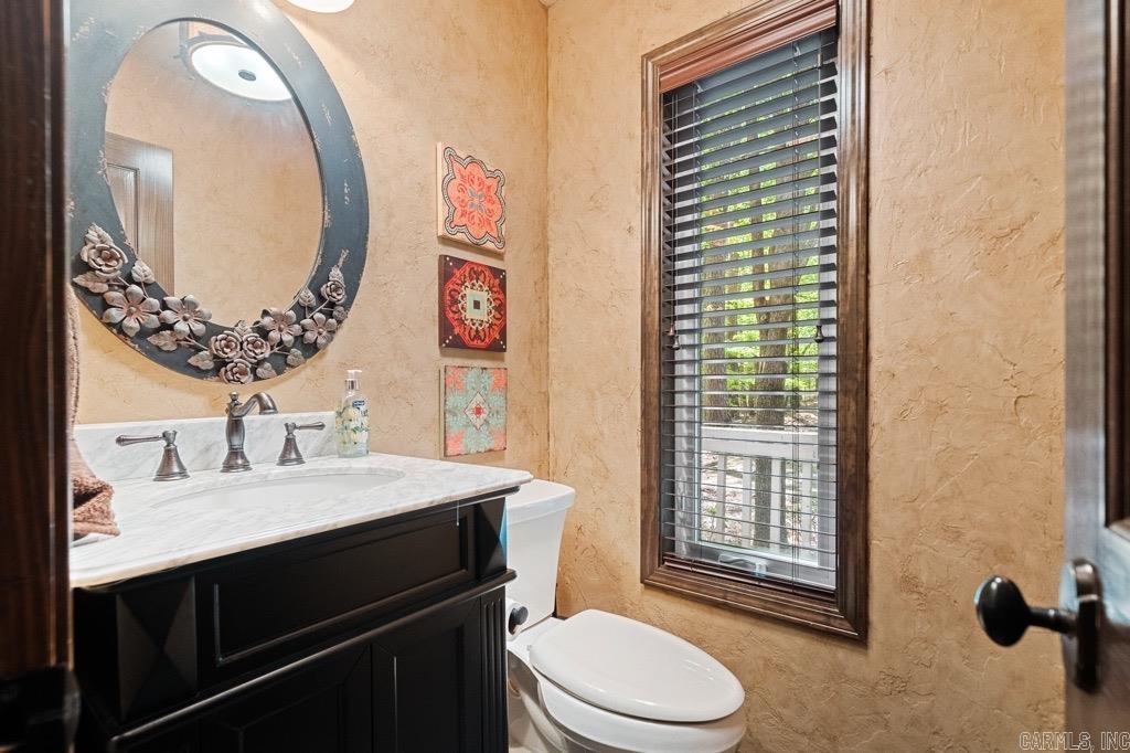 138 Silver Point  Mount Ida, AR