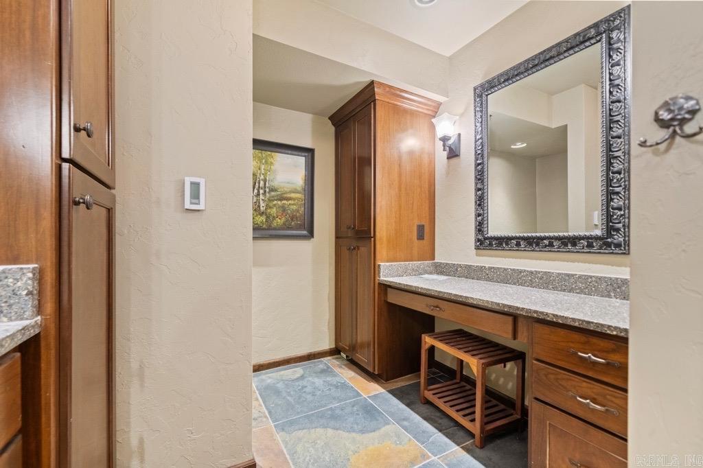 138 Silver Point  Mount Ida, AR