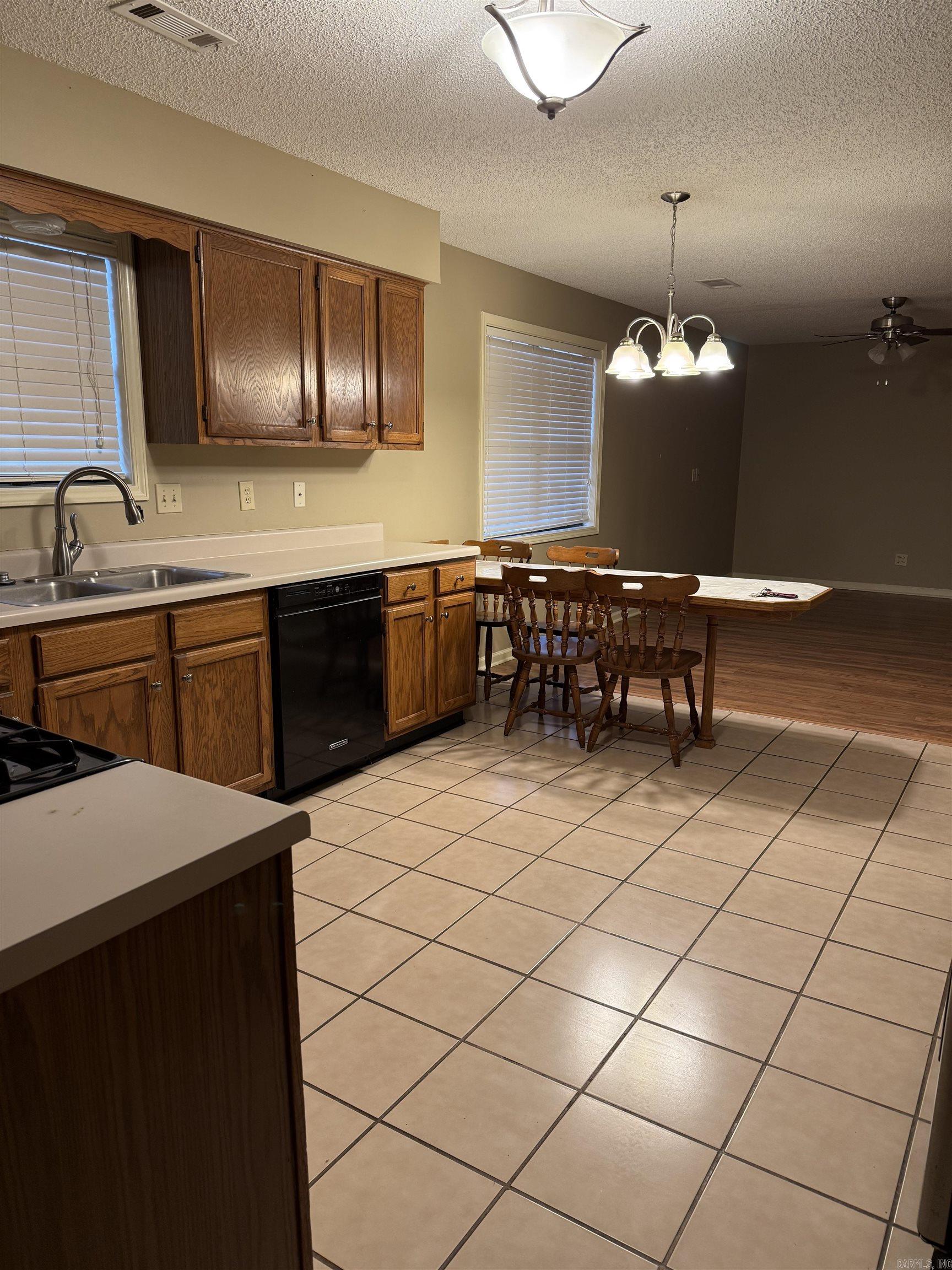 1613 Roleson  Jonesboro, AR