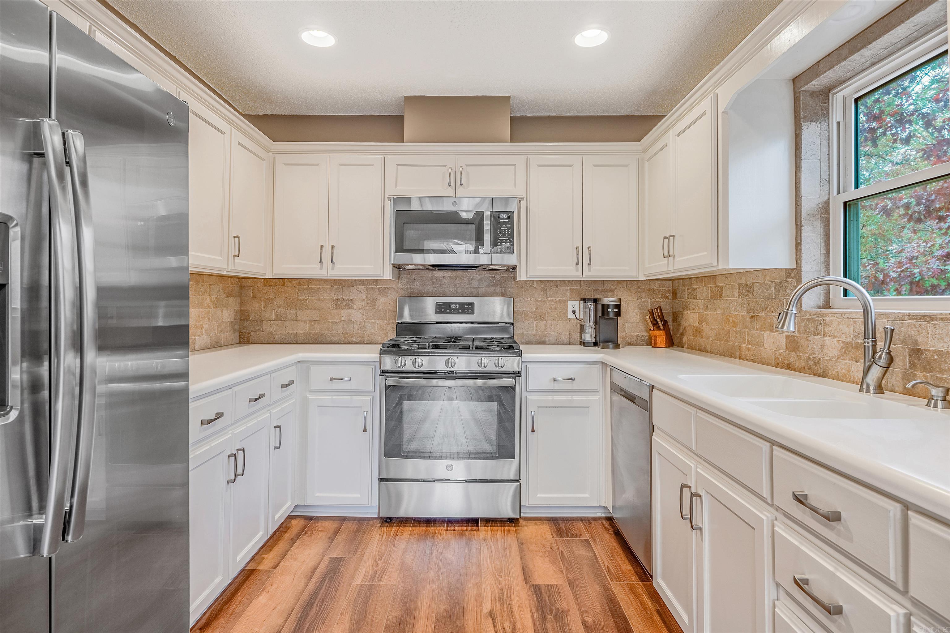 12200 Southridge Drive Little Rock, AR 72212