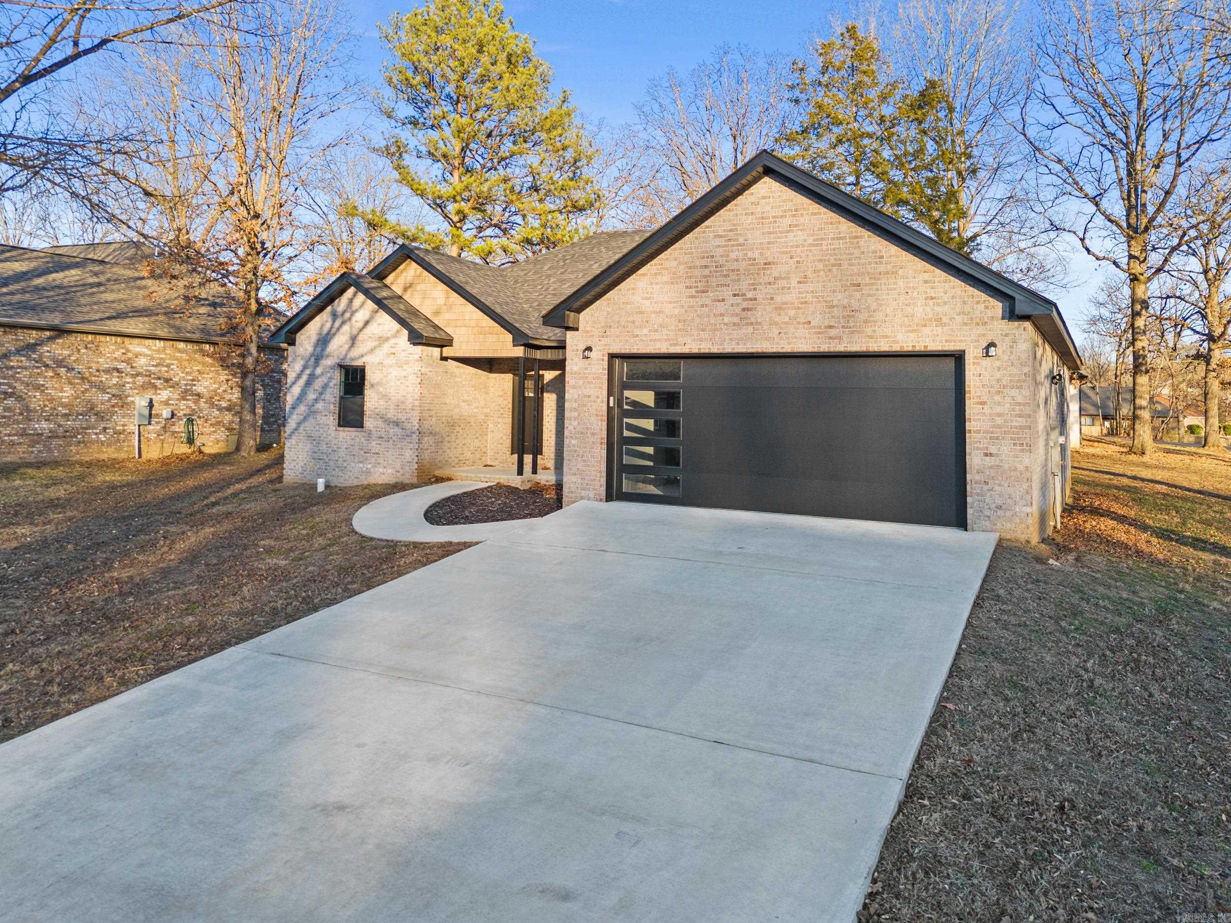 1368 Hampshire Circle Mountain Home, AR 72653