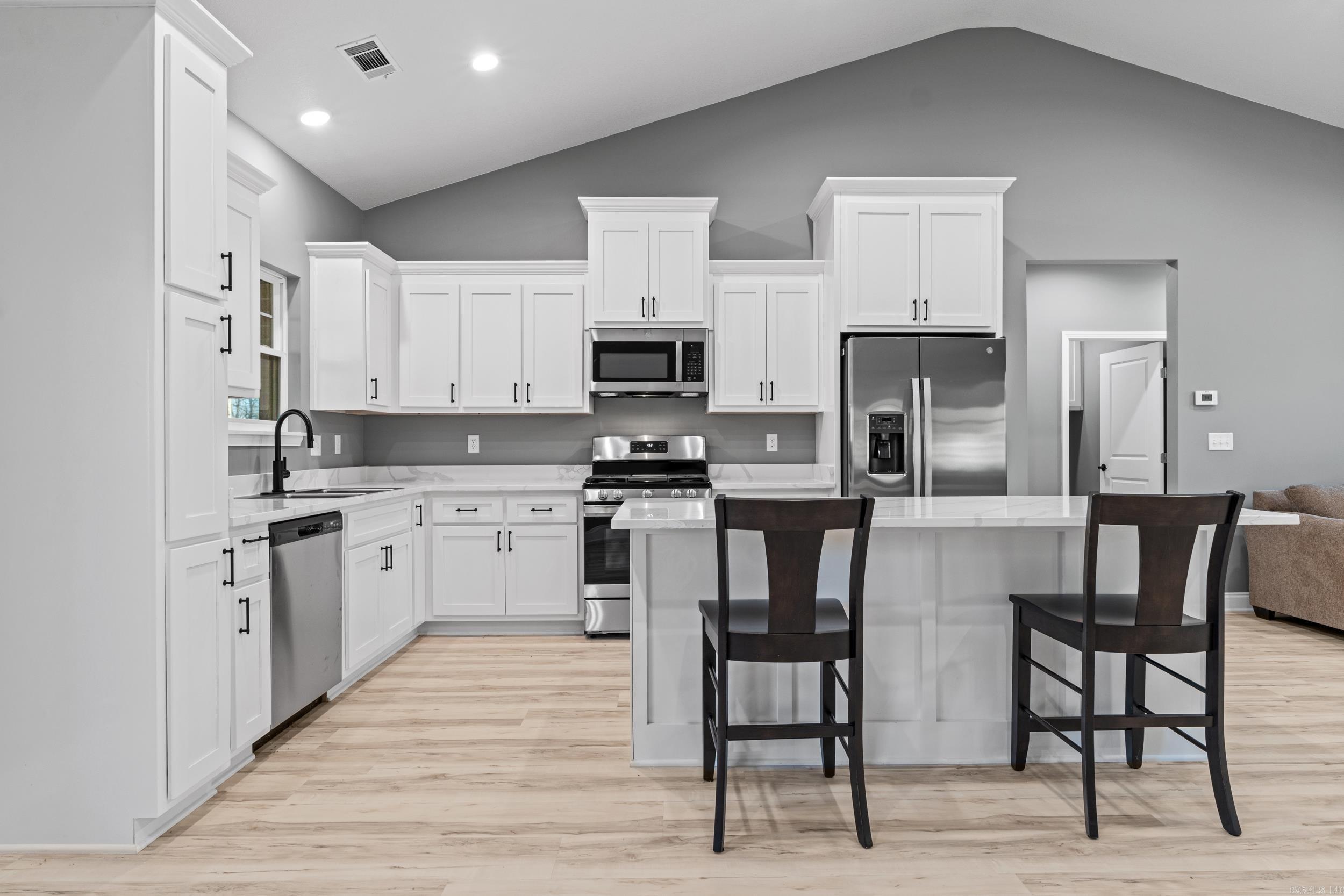 1368 Hampshire Circle Mountain Home, AR 72653