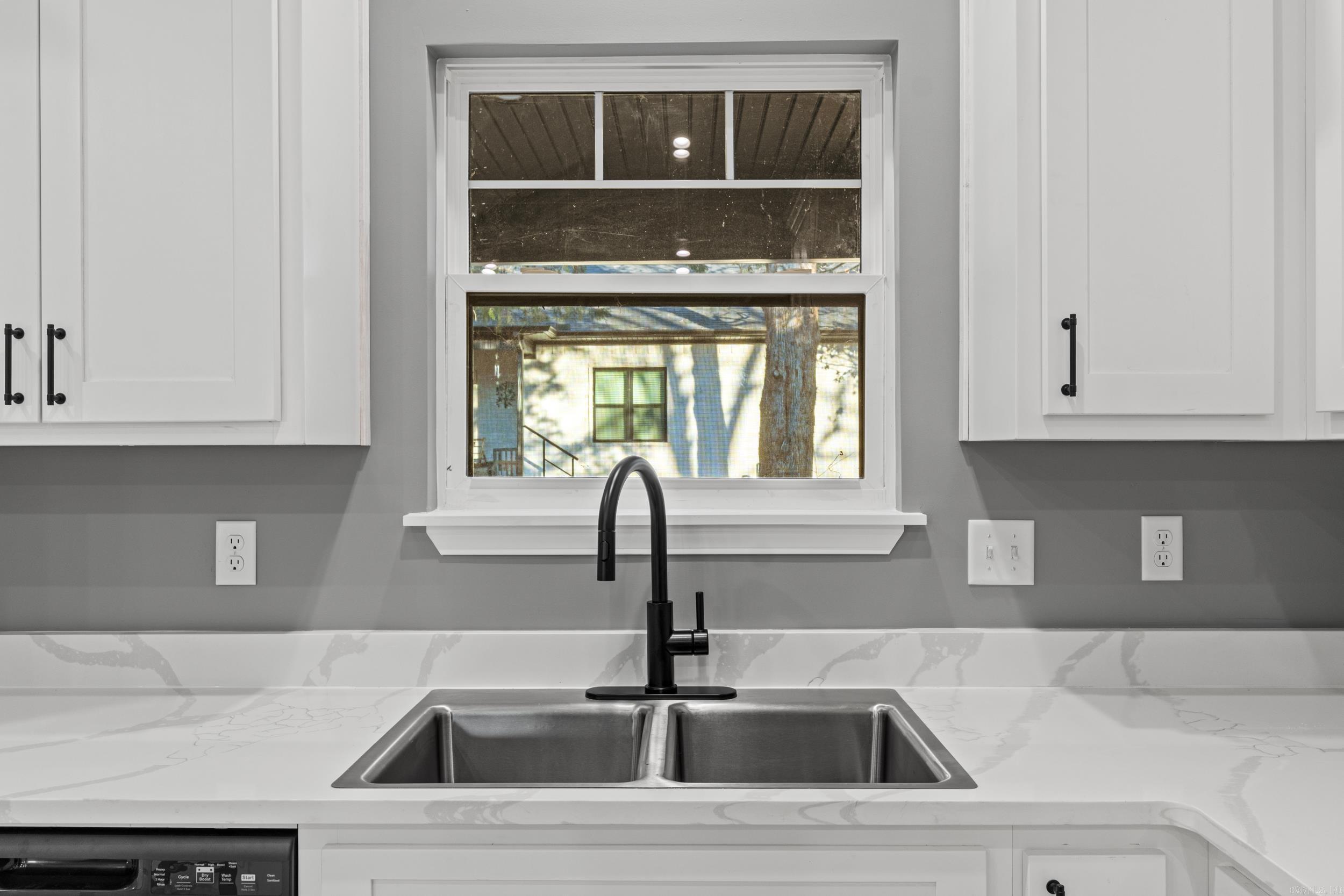 1368 Hampshire Circle Mountain Home, AR 72653